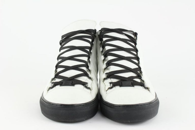 Balenciaga Men's Size 42 White x Black Arena Sneaker 3BA1221 For Sale at  1stDibs