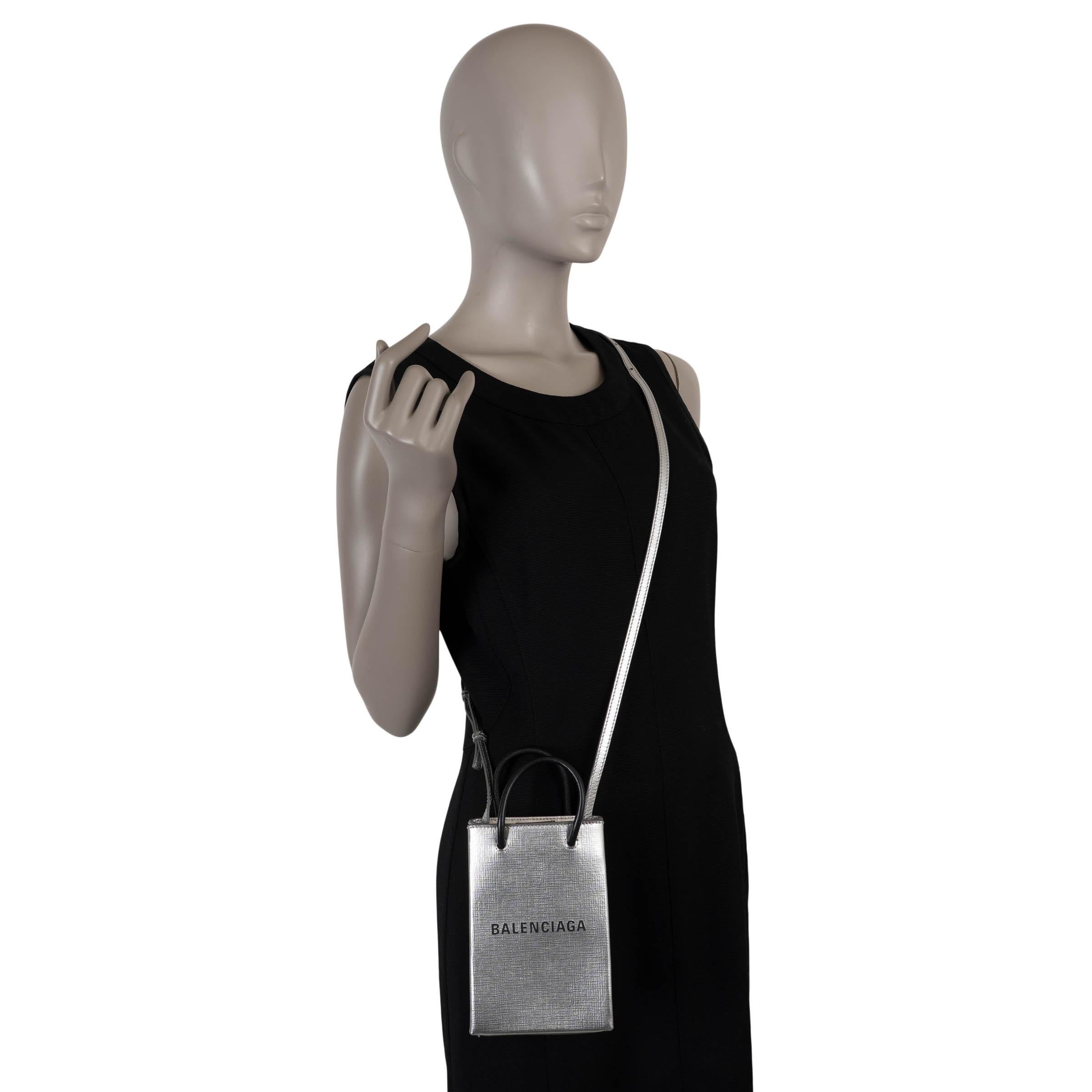 BALENCIAGA 2019 MINI SHOPPING TOTE PHONE Case Bag en cuir métallisé argenté en vente 1