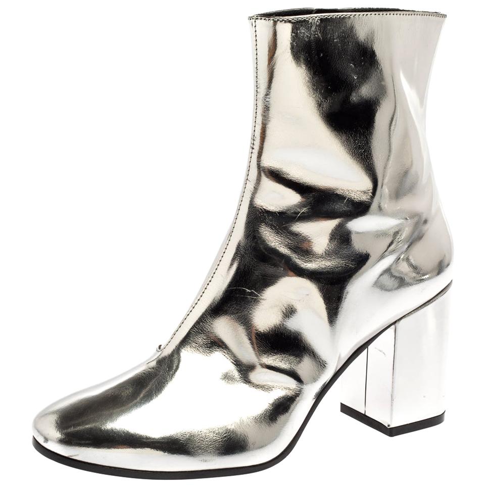 Balenciaga Metallic Silver Patent Leather Ankle Boots Size 37 For Sale