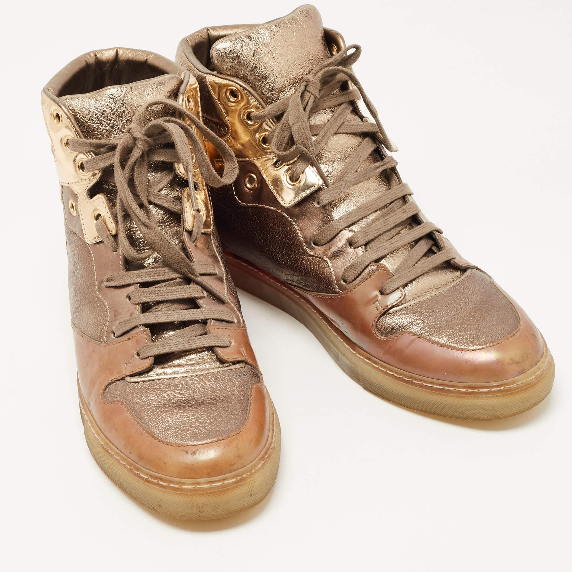 Balenciaga Metallic Tricolor Leather High Top Sneakers Size 40 In Good Condition For Sale In Dubai, Al Qouz 2