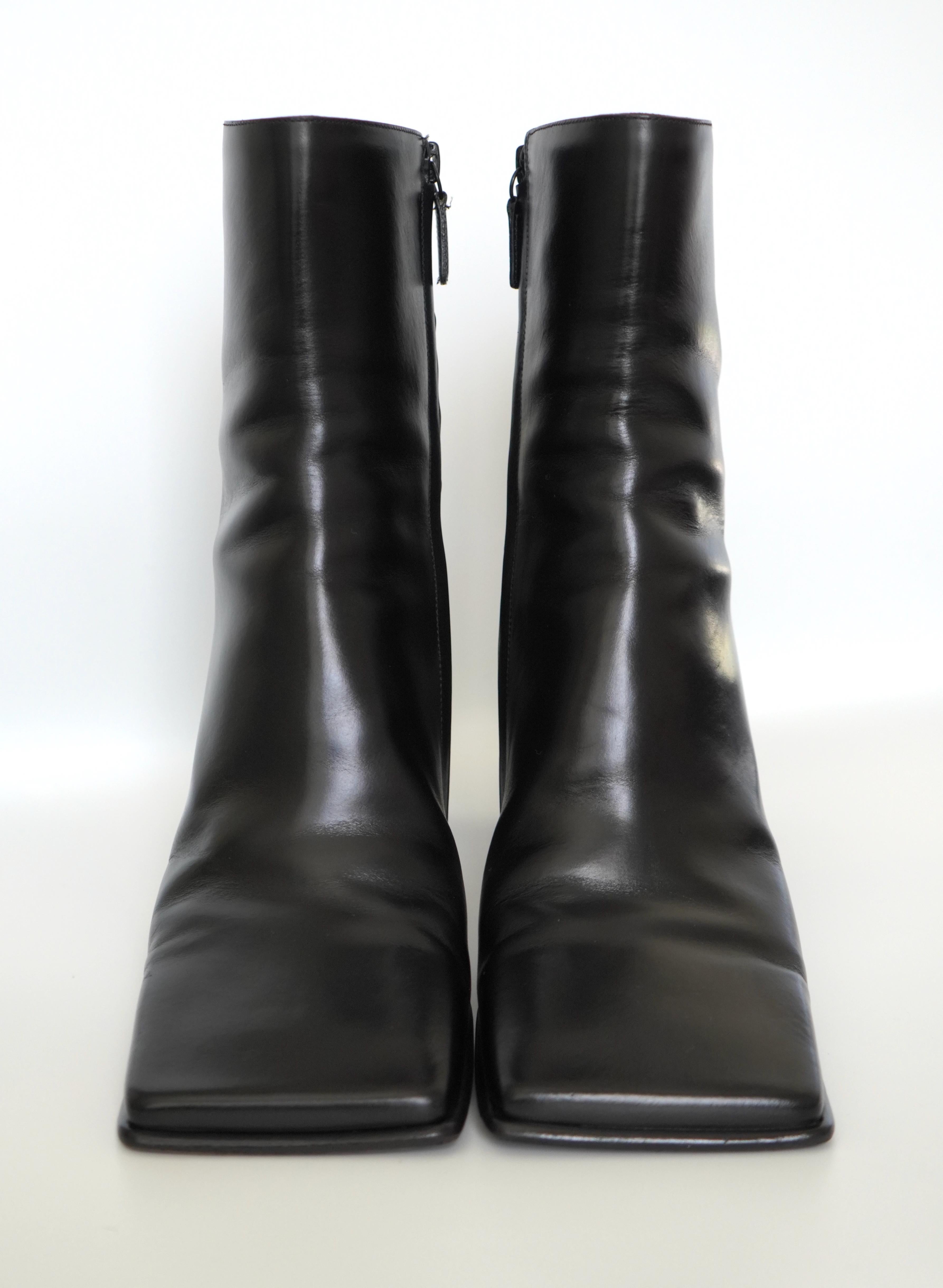 Balenciaga Moon Square Toe Leather Boots sz 40 In Good Condition For Sale In Beverly Hills, CA