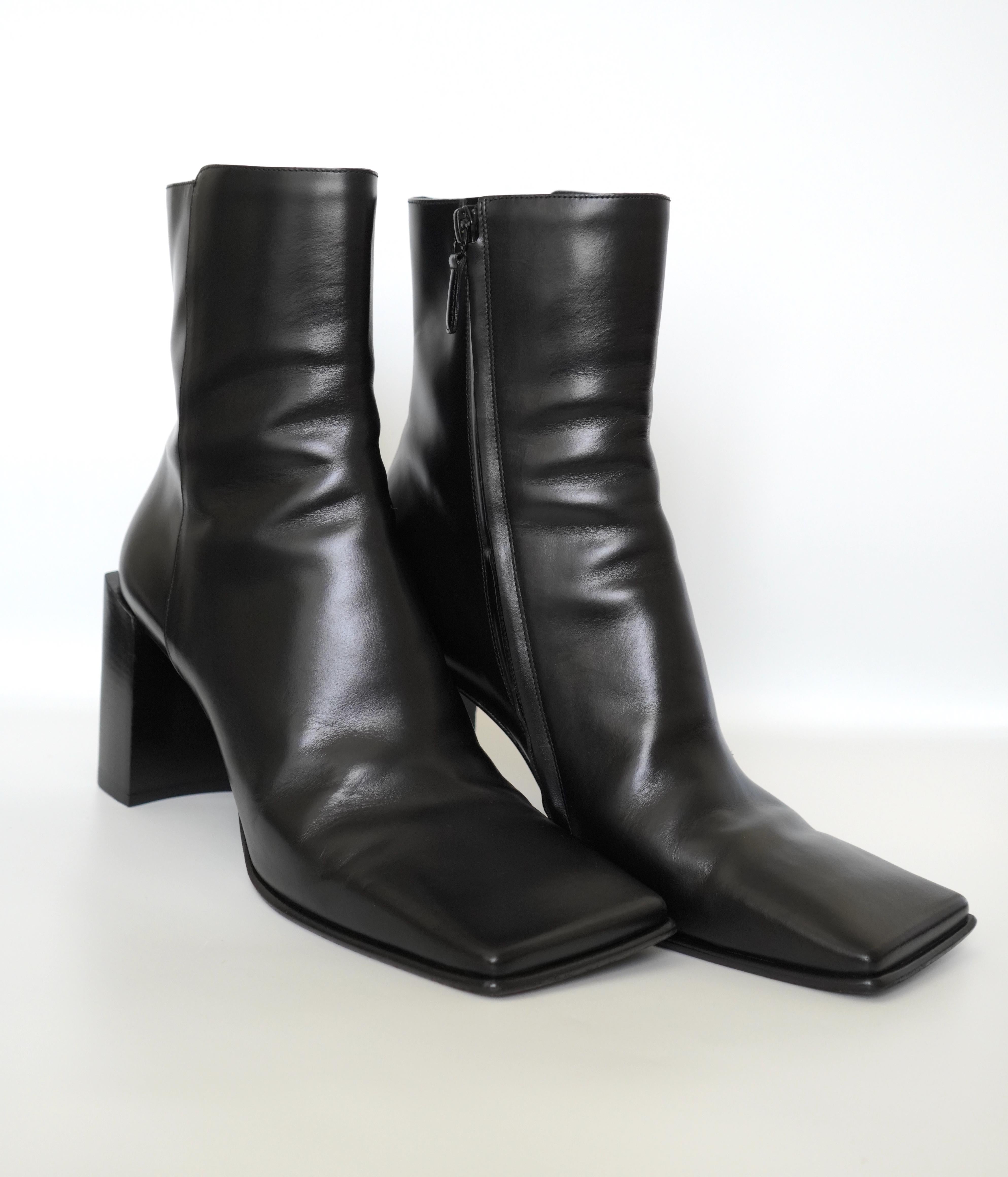 Women's Balenciaga Moon Square Toe Leather Boots sz 40 For Sale