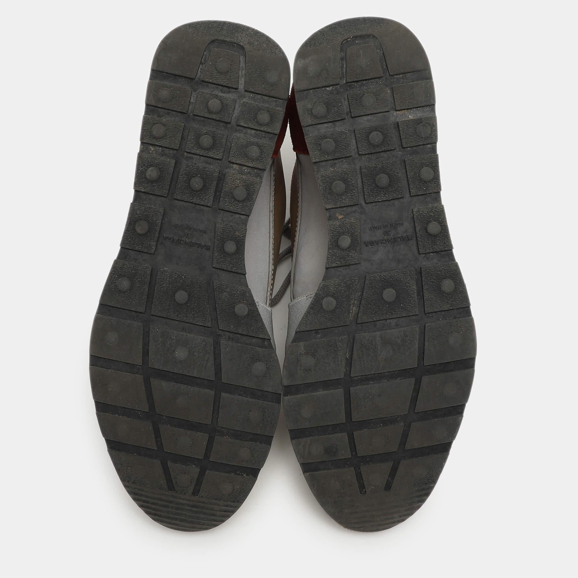 Balenciaga Zapatillas bajas Race Runner de cuero y malla multicolor Talla 38 en venta 1
