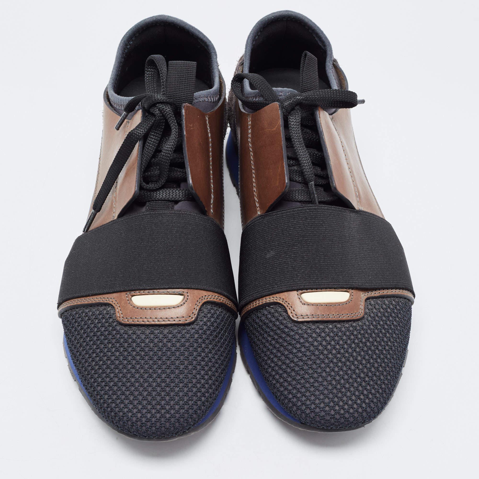 Coming in a classic silhouette, these designer sneakers are a seamless combination of luxury, comfort, and style. These sneakers are finished with signature details and comfortable insoles.

Includes: Original Dustbag