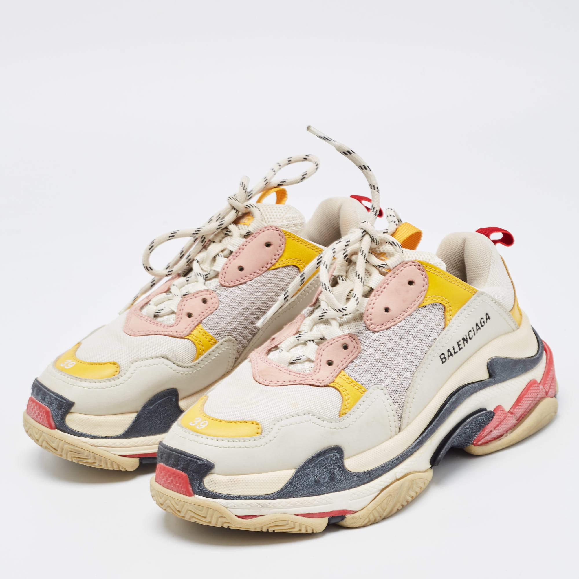 Women's Balenciaga Multicolor Mesh and Leather Triple S Sneakers Size 39 For Sale