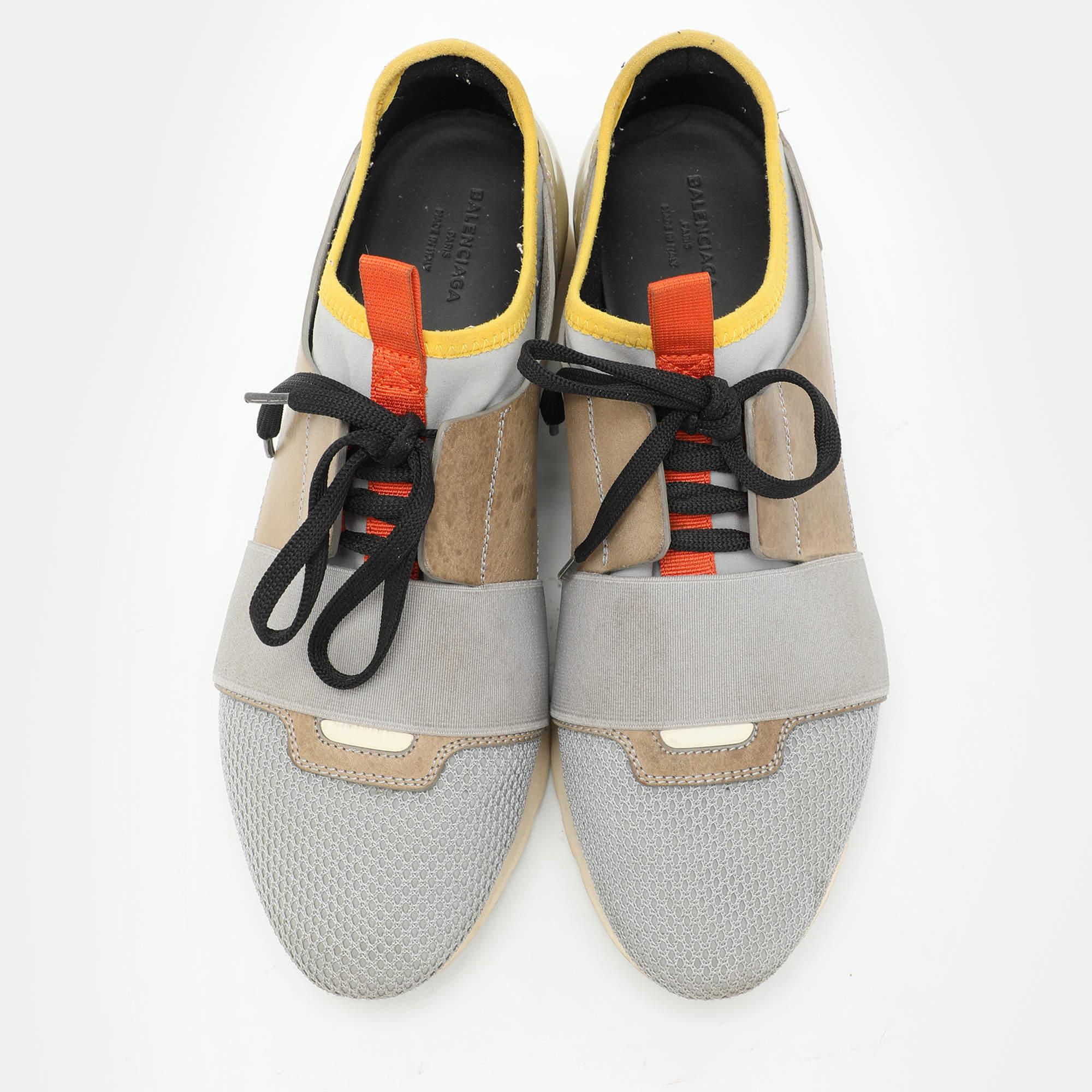 Beige Baskets de course Balenciaga en cuir verni multicolore et maille, taille 39 en vente