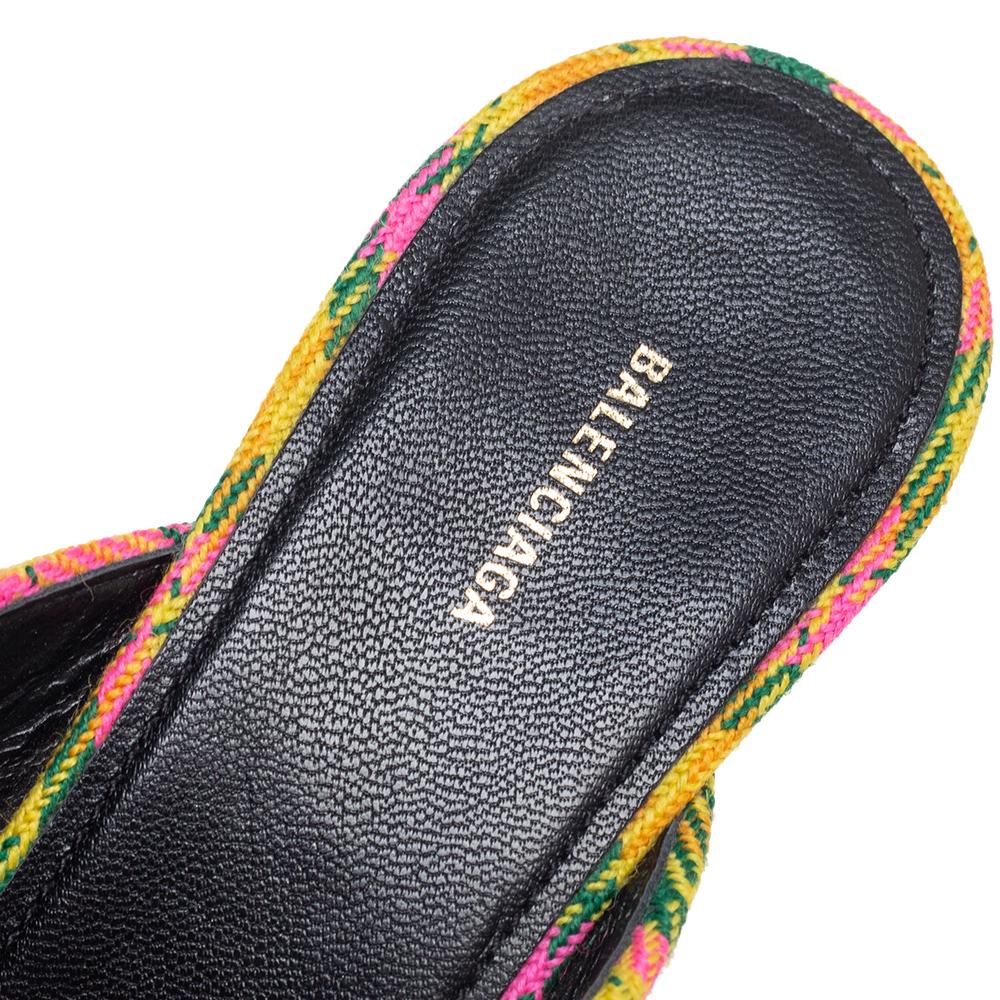 Balenciaga Multicolor Tweed Knife Logo Pointed Toe Mule Sandals Size 39.5 In Good Condition In Dubai, Al Qouz 2