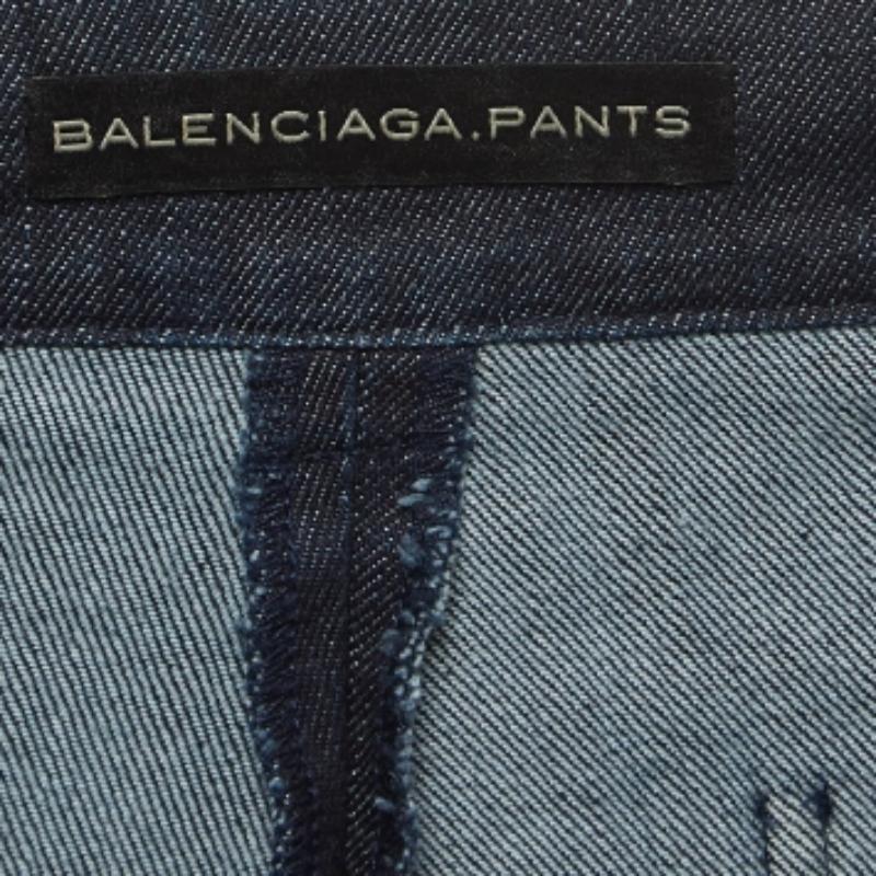 Balenciaga Marineblaue Denim Slim Fit Jeans M Taille 32'' im Zustand „Hervorragend“ im Angebot in Dubai, Al Qouz 2