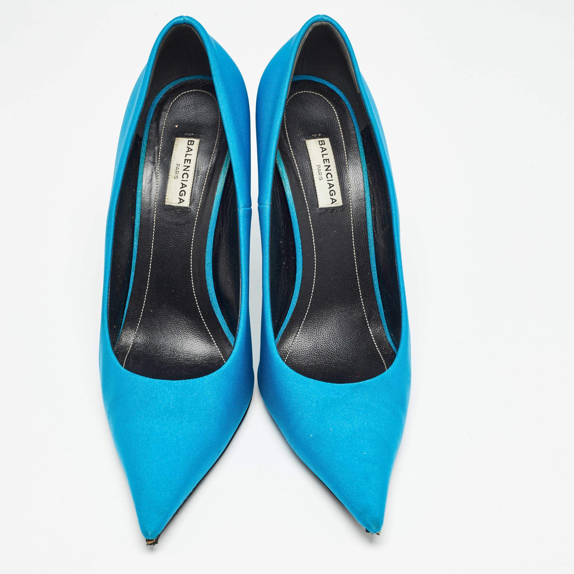 Blu Balenciaga - Pompe a punta di coltello in tessuto blu navy Taglia 39 in vendita