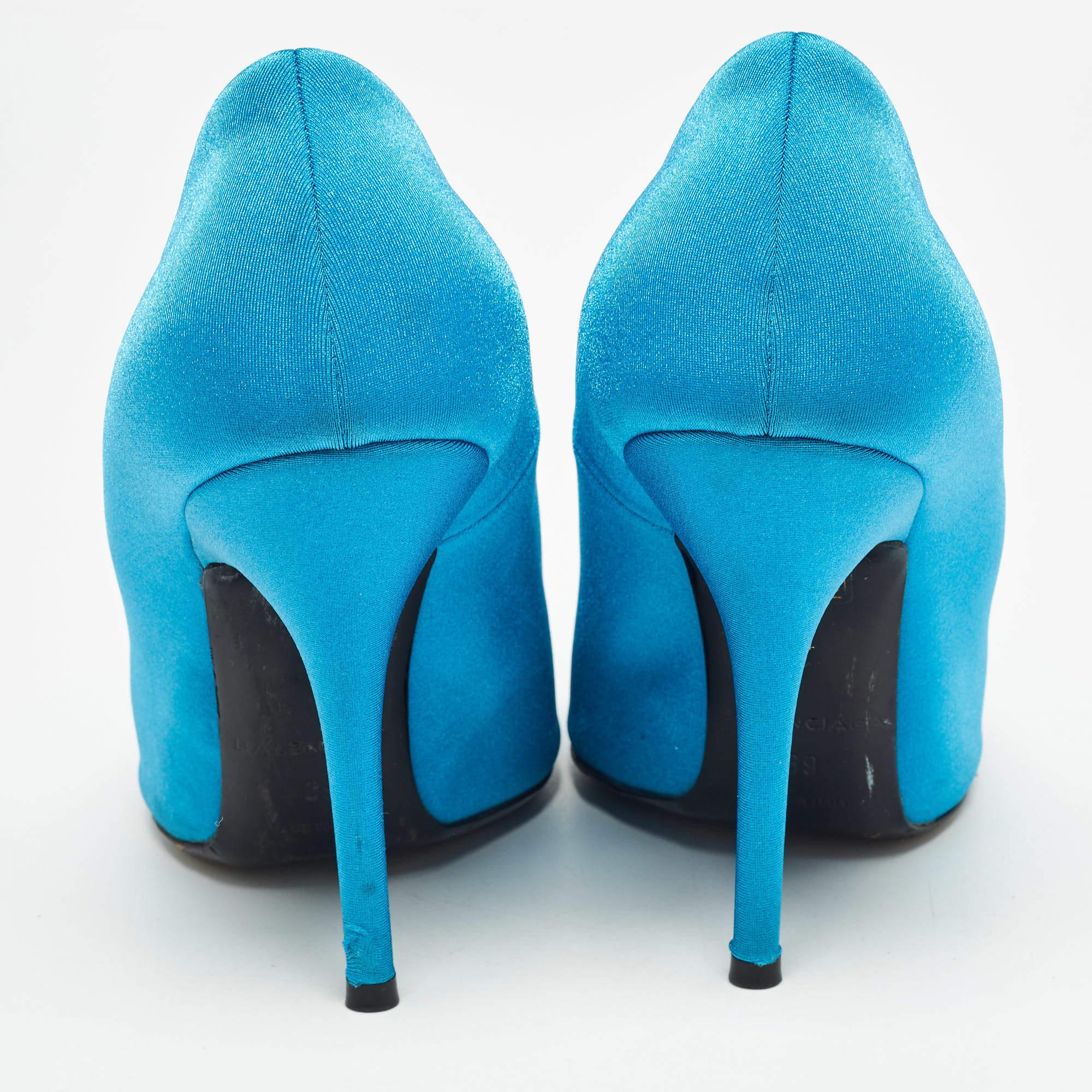Donna Balenciaga - Pompe a punta di coltello in tessuto blu navy Taglia 39 in vendita