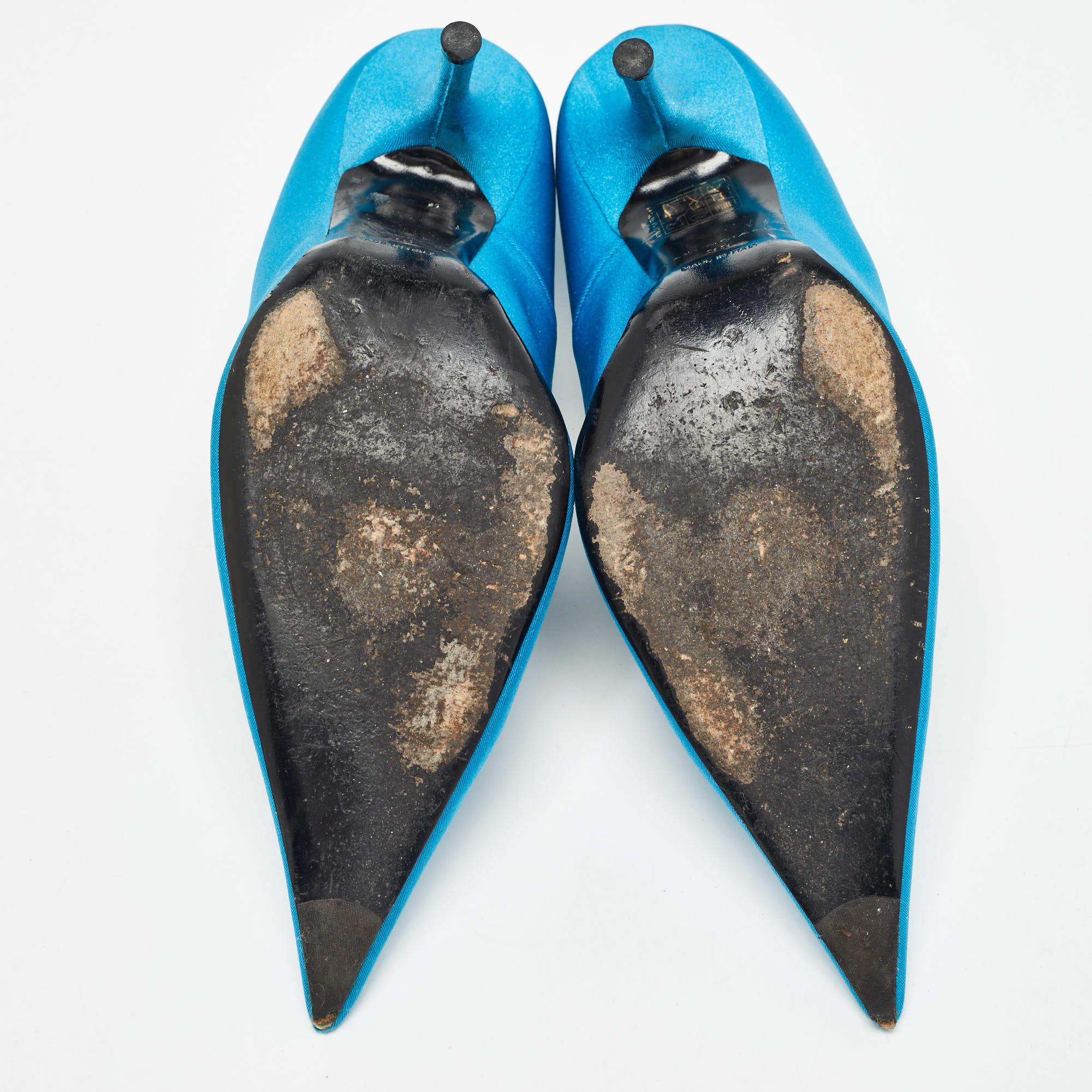Balenciaga - Pompe a punta di coltello in tessuto blu navy Taglia 39 in vendita 1