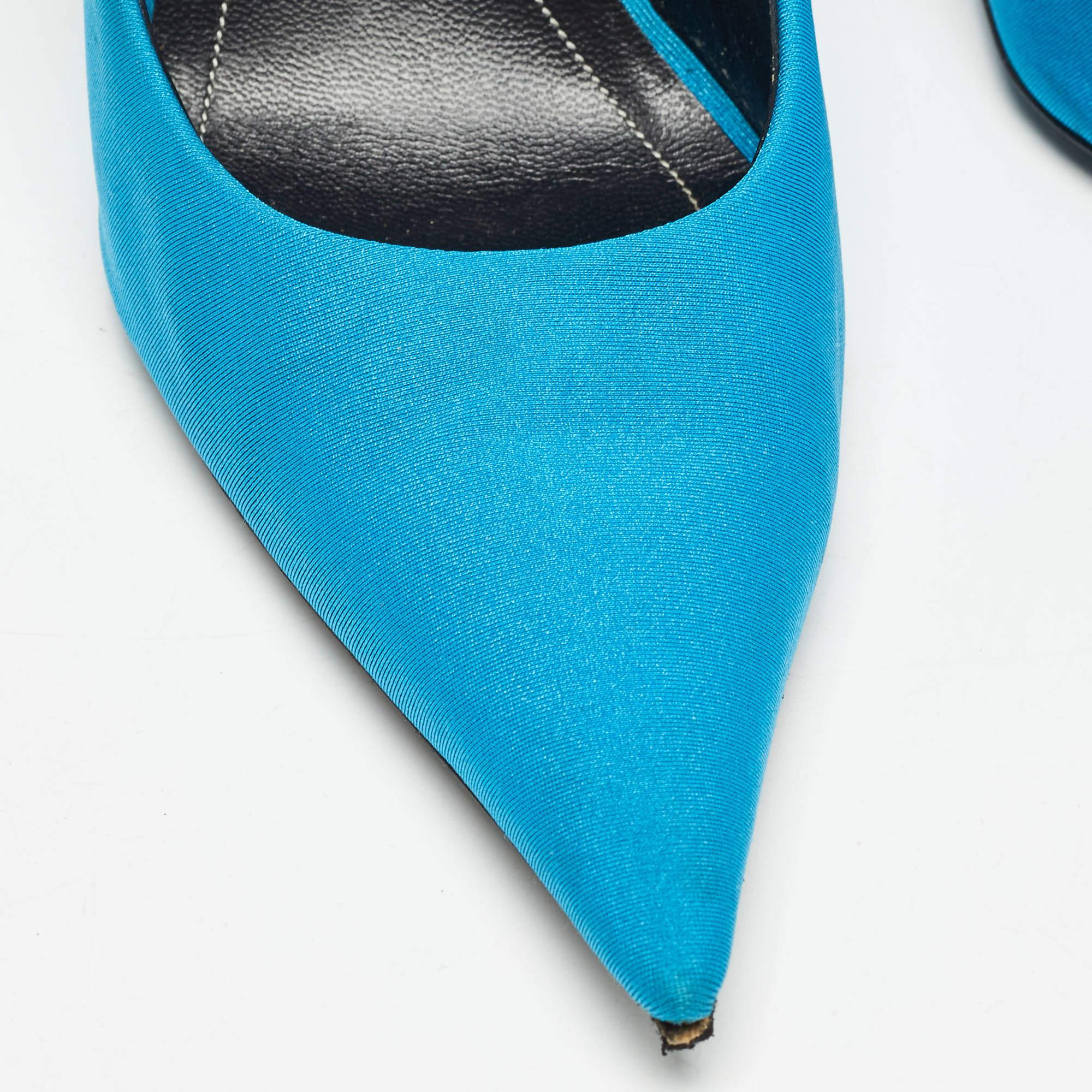 Balenciaga - Pompe a punta di coltello in tessuto blu navy Taglia 39 in vendita 2