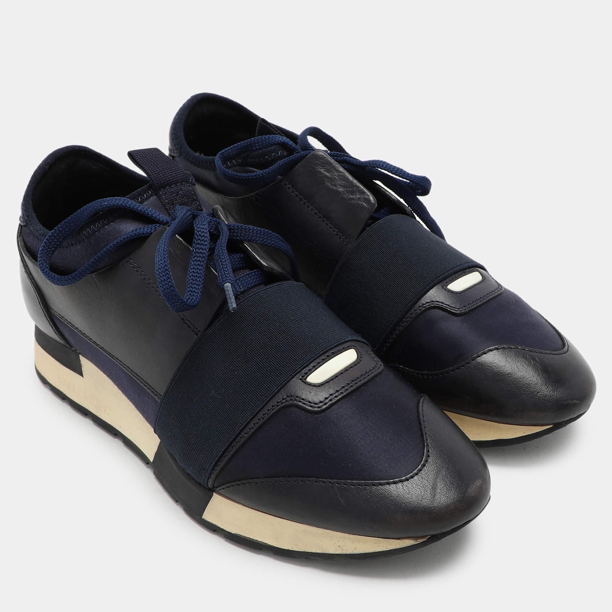 Balenciaga Marineblau Leder und Satin Race Runner Low Top Sneakers Größe 39 im Zustand „Gut“ im Angebot in Dubai, Al Qouz 2