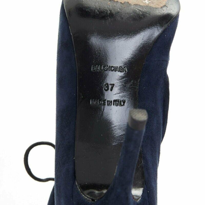 BALENCIAGA bleu marine en daim avec clous dorés, lacet à bout pointu EU37 US7 en vente 7