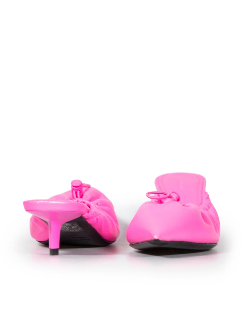 Balenciaga Neon Pink Leather Scrunch Knife Mules Size IT 37 In New Condition For Sale In London, GB