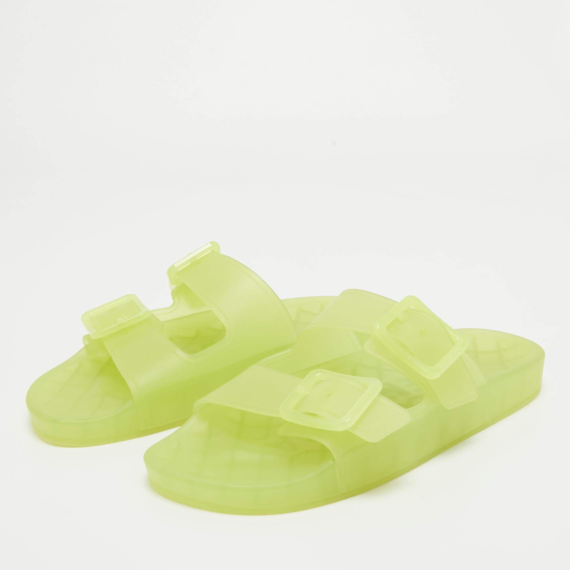 Let this comfortable pair be your first choice when you're out for a long day. These Balenciaga slides have well-sewn uppers beautifully set on durable soles.
