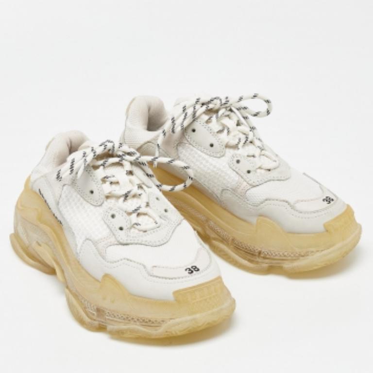 Balenciaga Off White Pelle e Mesh Triple S Clear Sneakers Taglia 38 in vendita 1