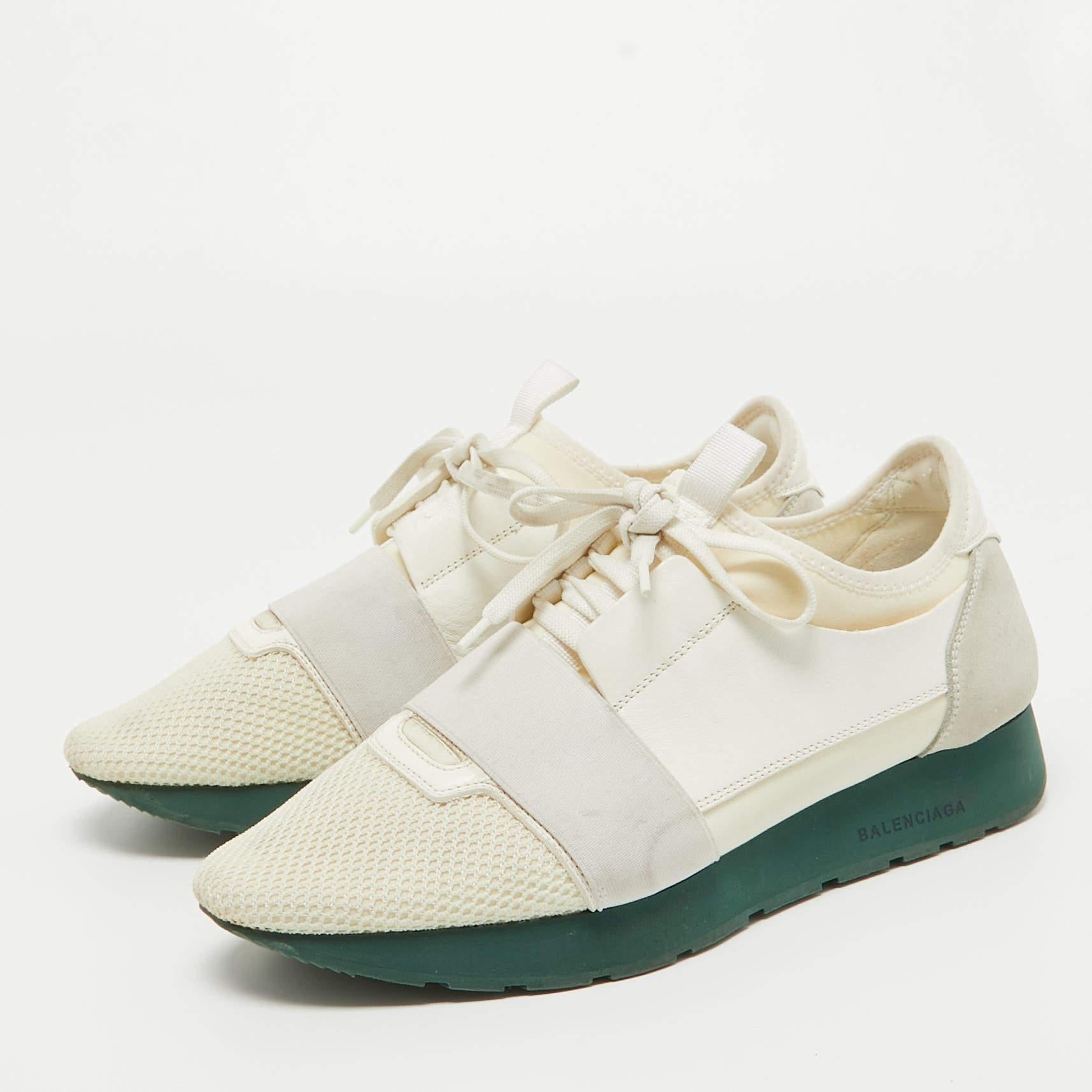 Give your outfit a luxe update with this pair of Balenciaga sneakers. The shoes are sewn perfectly to help you make a statement in them for a long time.