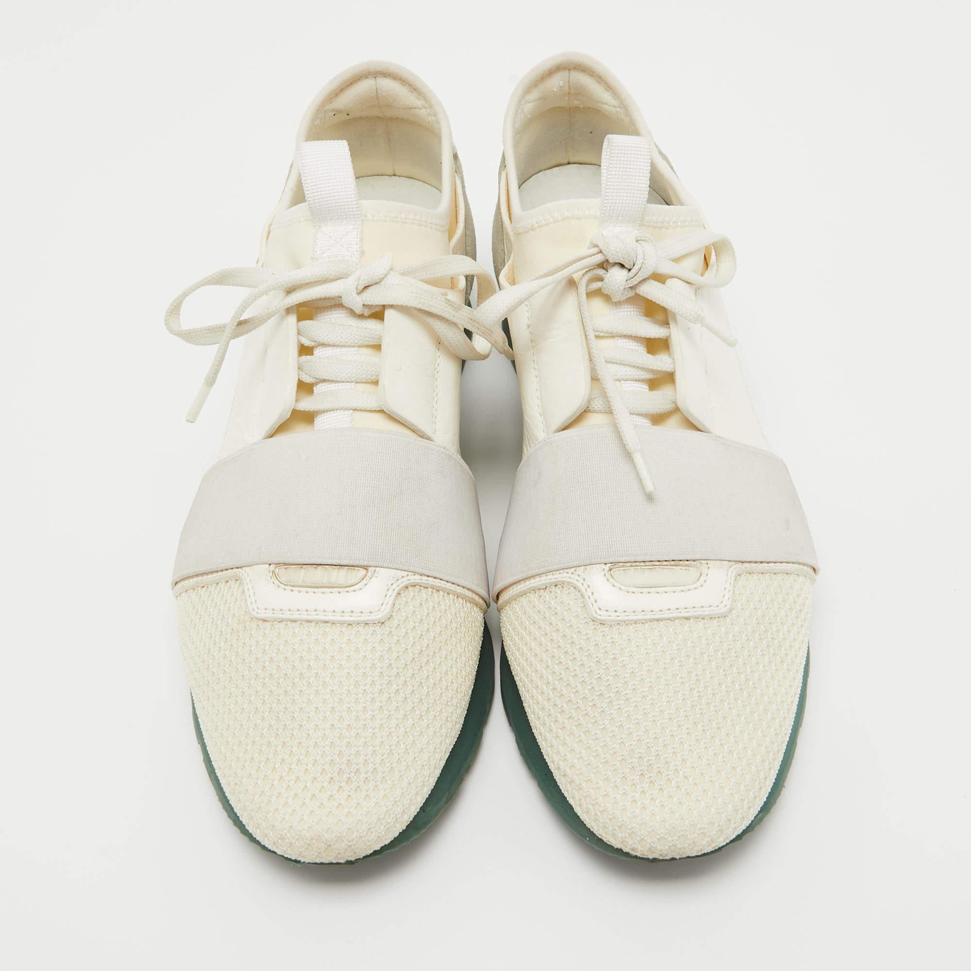 Balenciaga Off White Mesh and Leather Race Runner Sneakers Size 41 In Good Condition For Sale In Dubai, Al Qouz 2