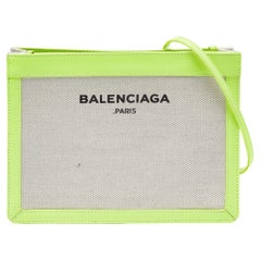 Balenciaga Off White/Neongrüne Pochette Umhängetasche aus Segeltuch und Leder in Marineblau