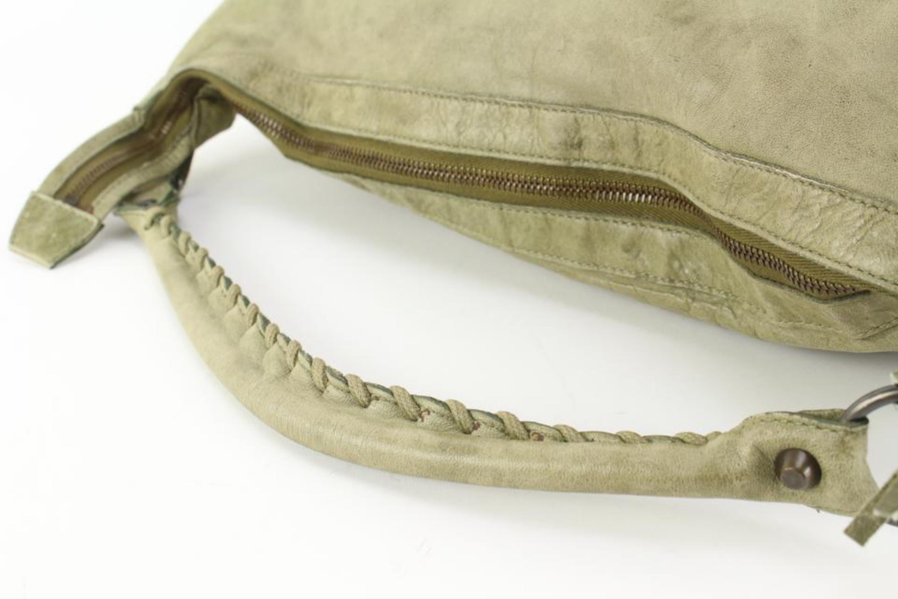 Balenciaga Olive Taupe Agneau Leather The Day Hobo 17ba53s In Good Condition For Sale In Dix hills, NY