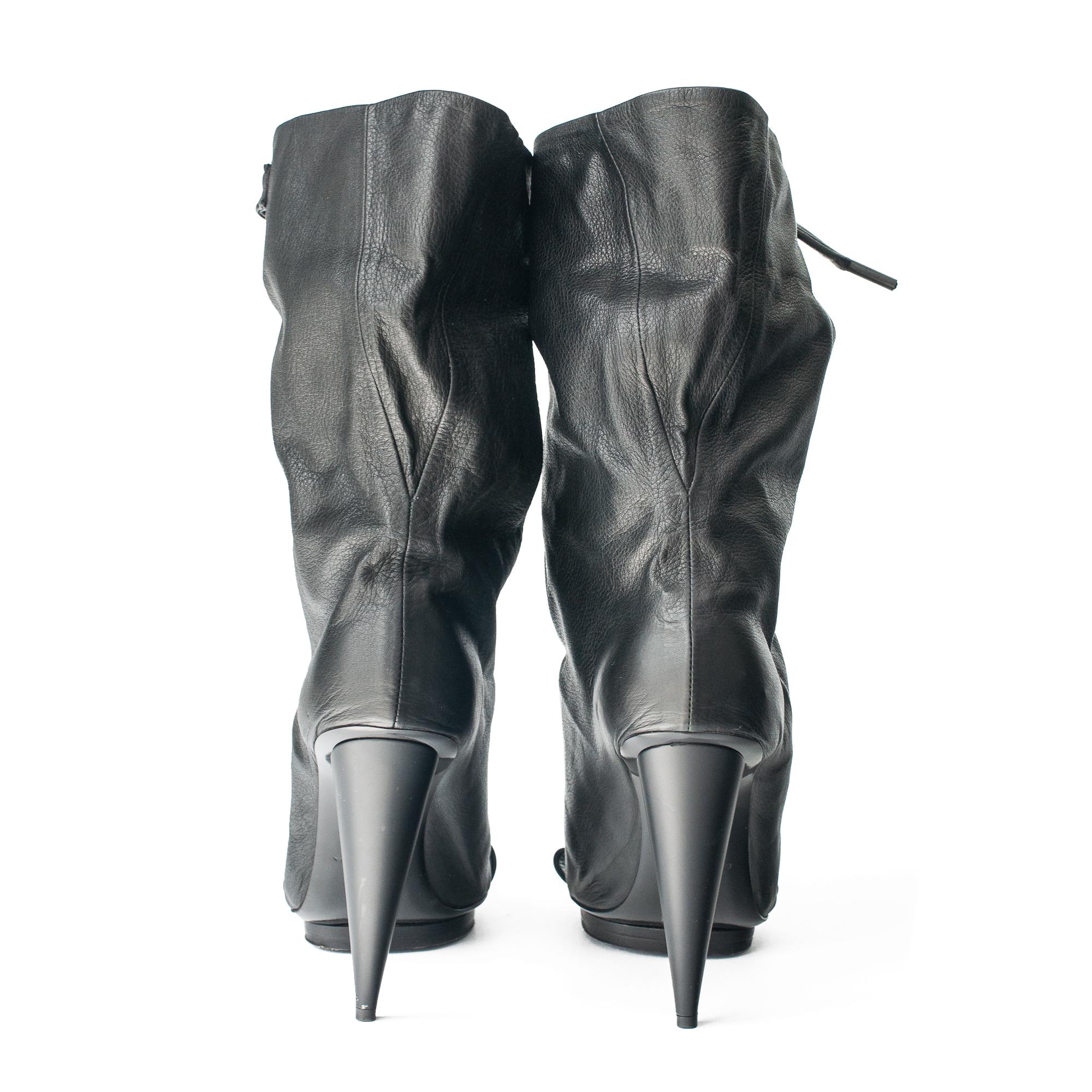 Balenciaga Open Toe Black Leather Ankle Boots taille 38 1
