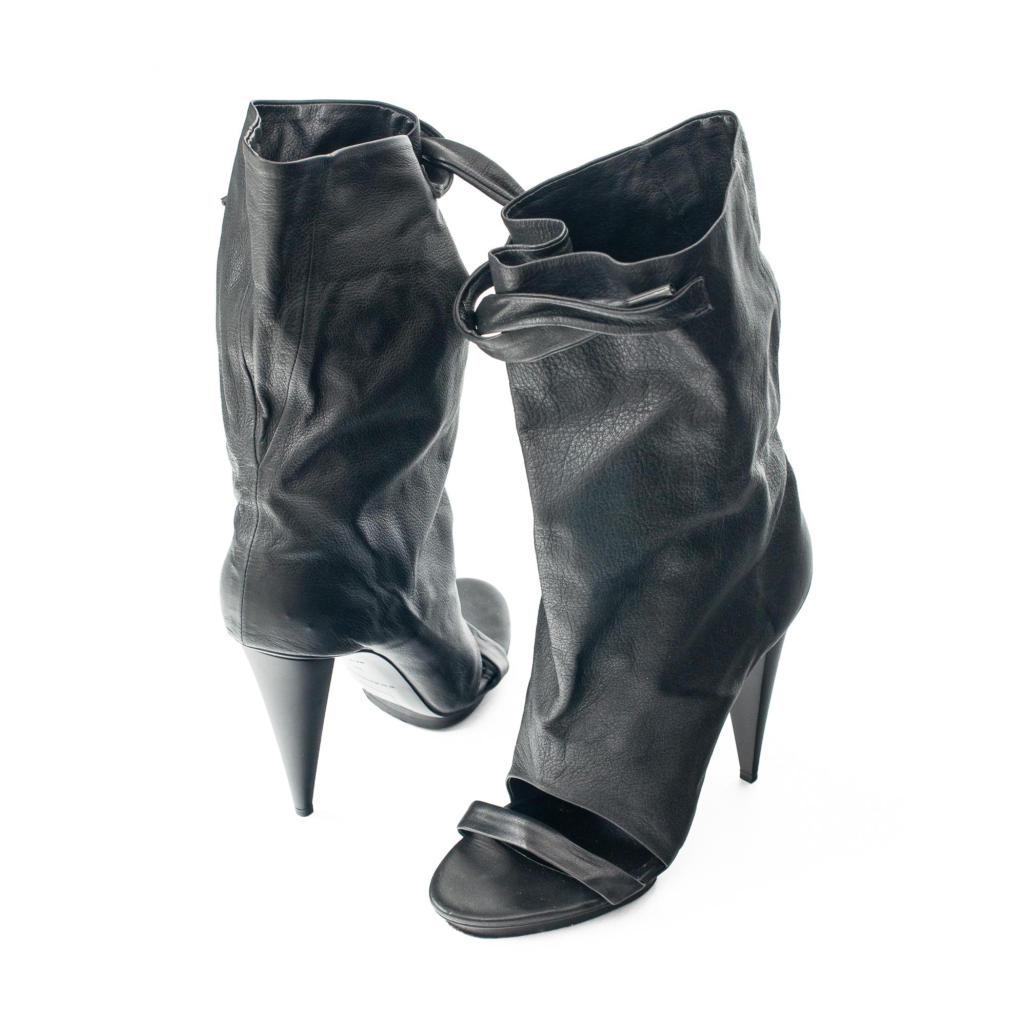 Balenciaga Open Toe Black Leather Ankle Boots taille 38 2
