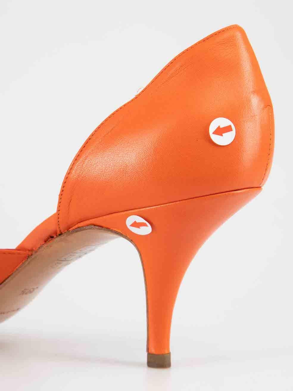 Balenciaga, pelle arancione, tacchi a punta misura IT 39,5 in vendita 1