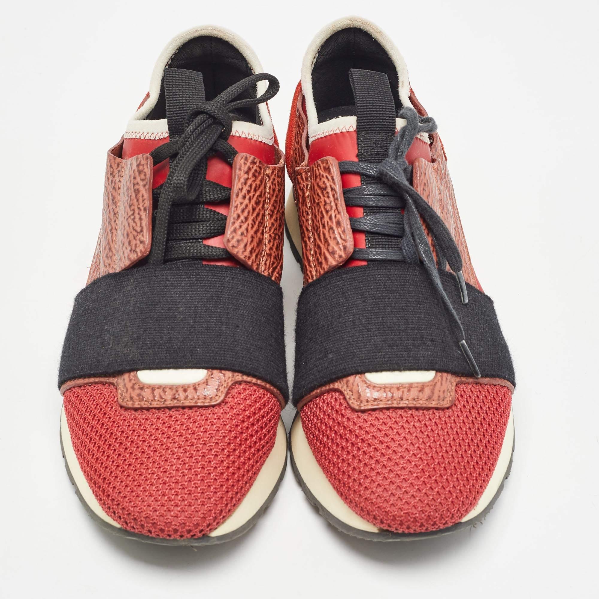 Balenciaga Orange Suede and Leather Race Runner Sneakers Size 35 In Good Condition For Sale In Dubai, Al Qouz 2