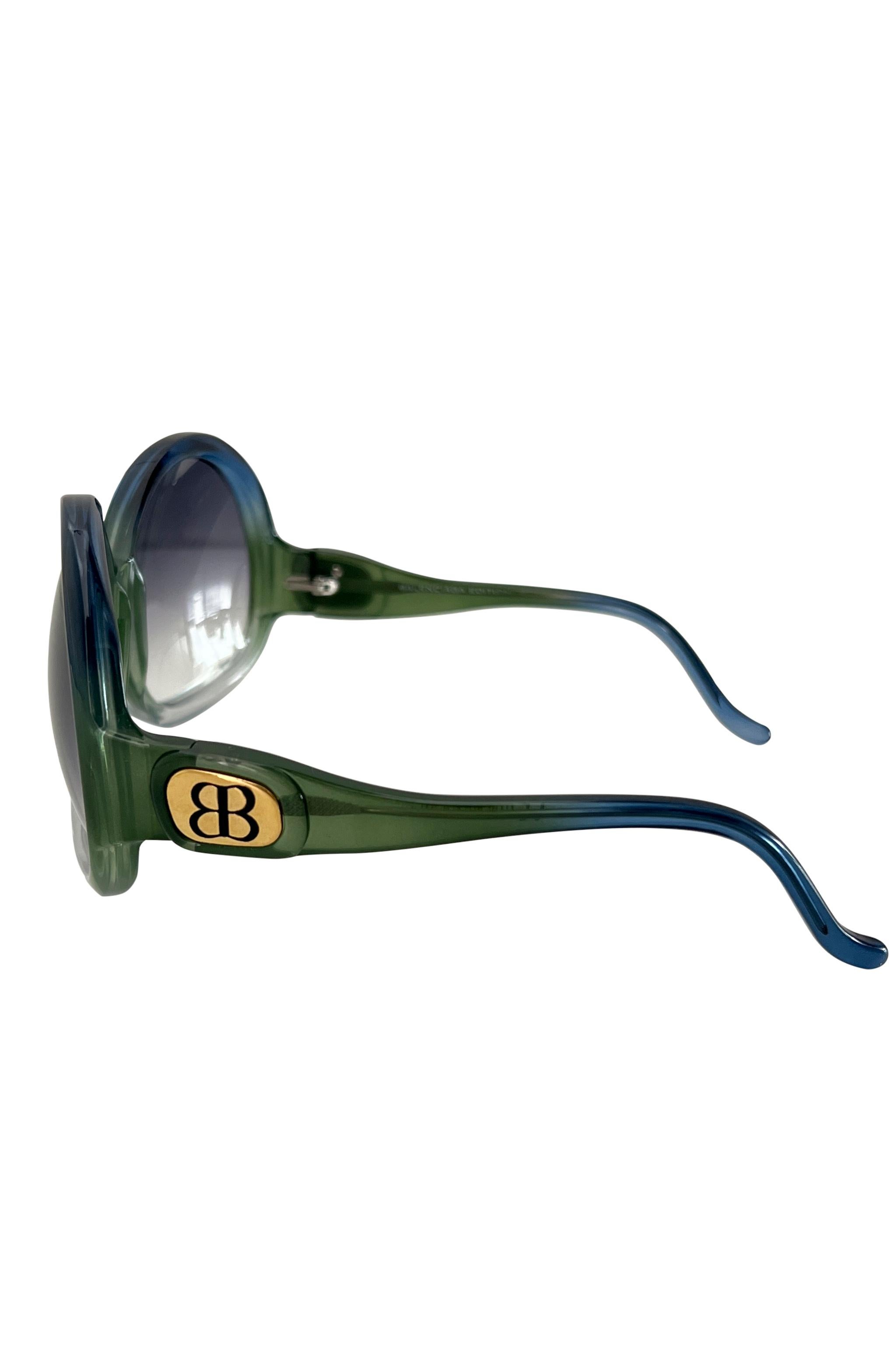 Balenciaga Oversized Blue And Green Sunglasses In Excellent Condition For Sale In Los Angeles, CA