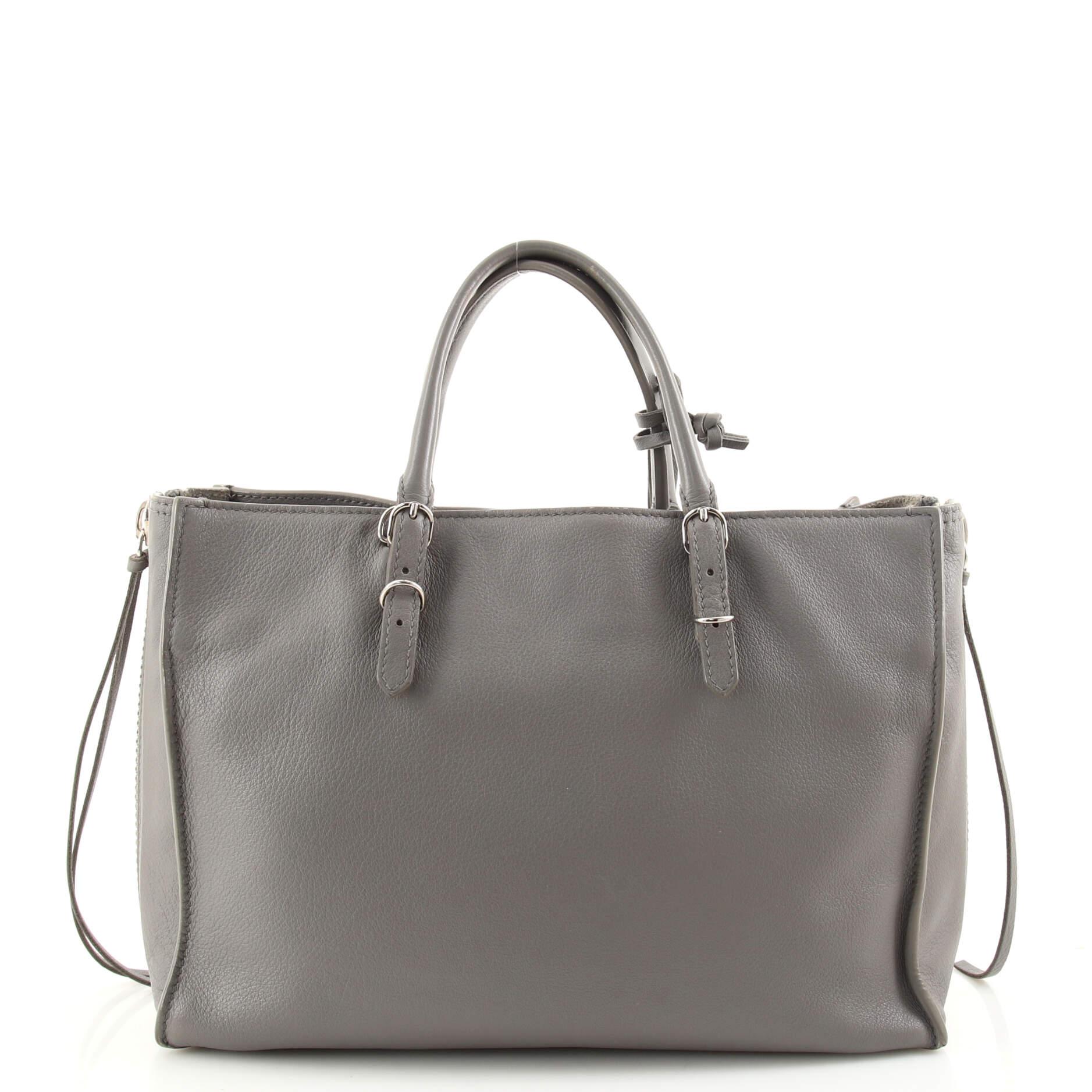 papier a6 balenciaga