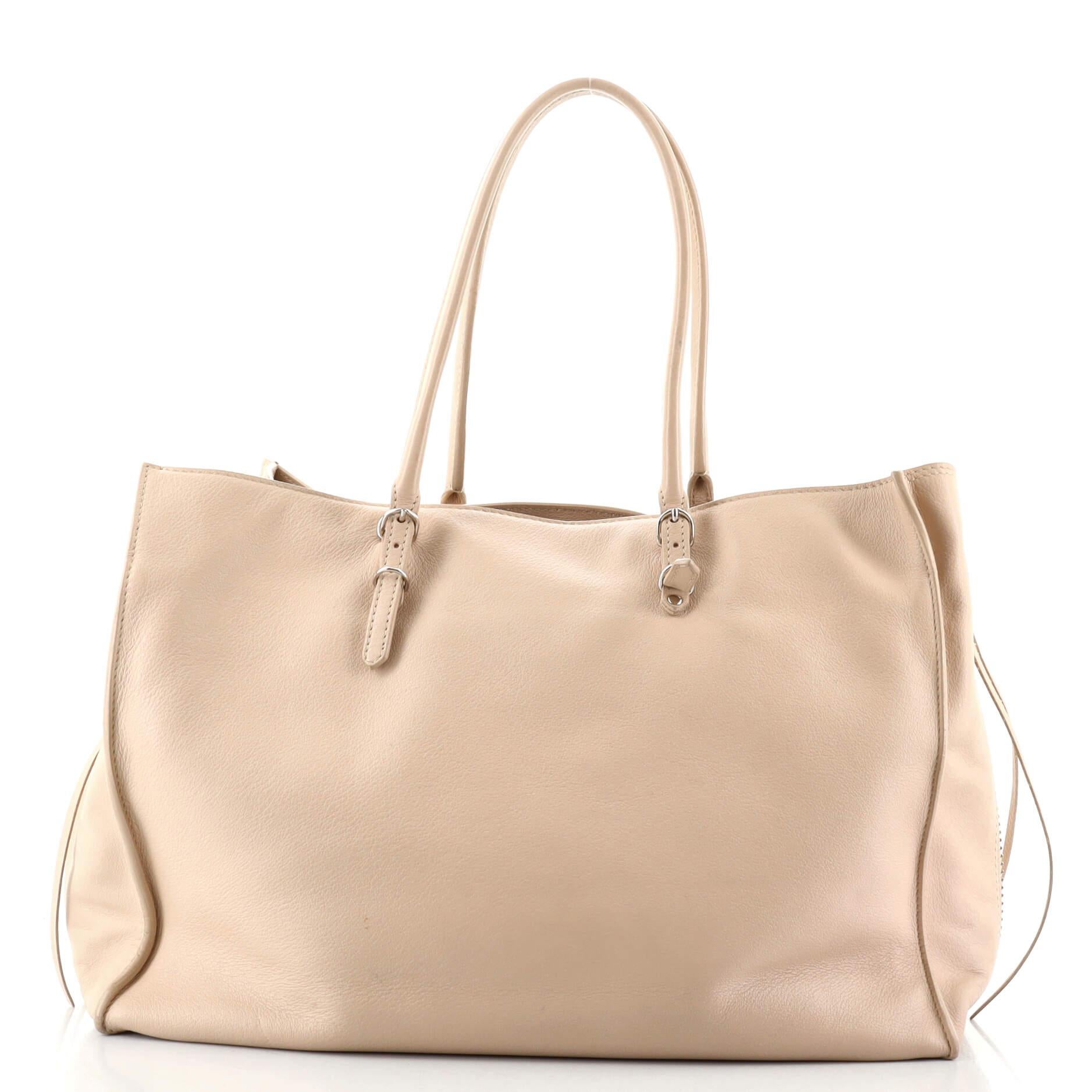 Balenciaga Papier B4 Borsa con zip e borchie Classic Leather In condizioni buone a NY, NY
