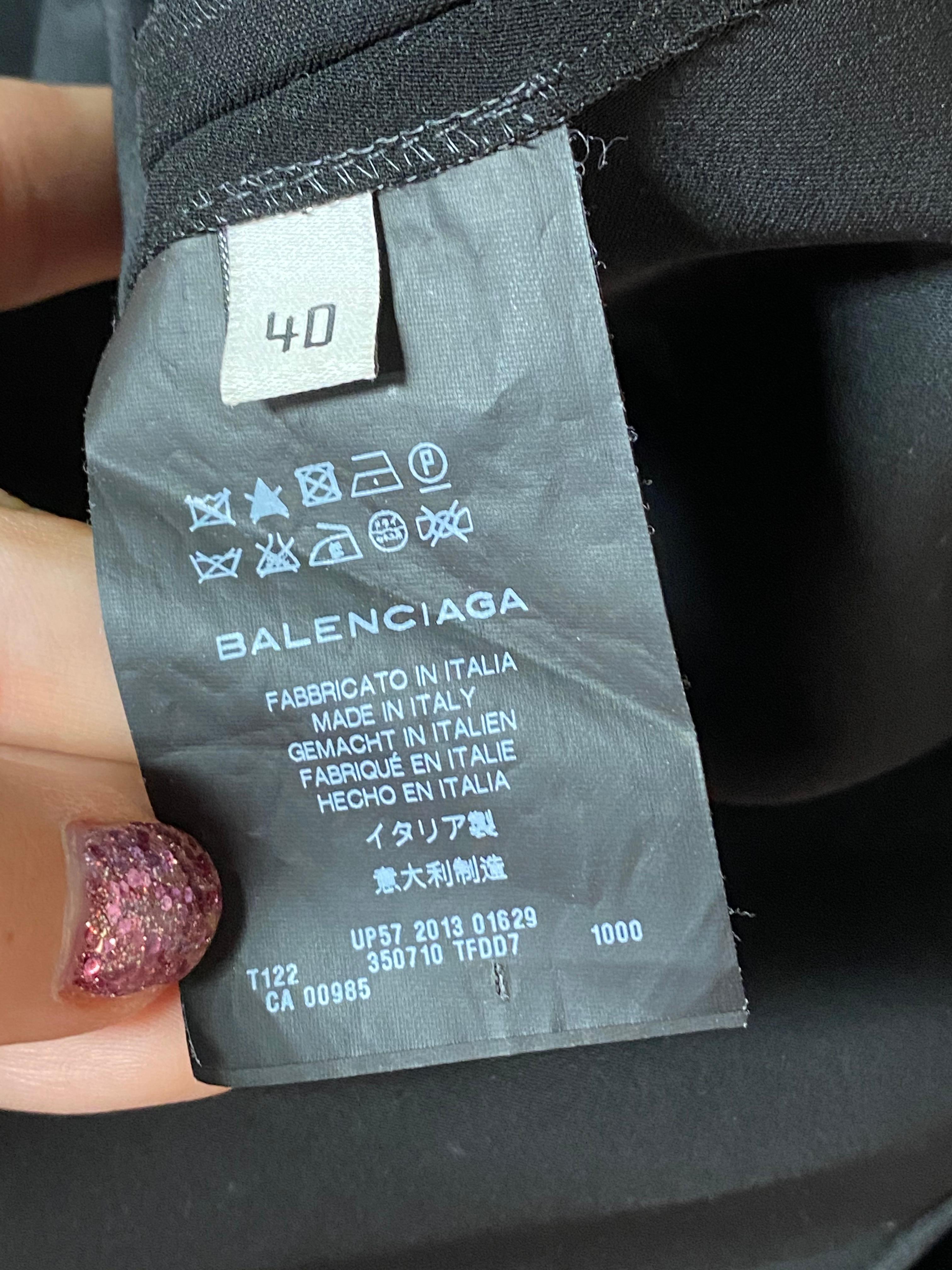 Women's Balenciaga Paris Black Cropped Top, Size 40 For Sale