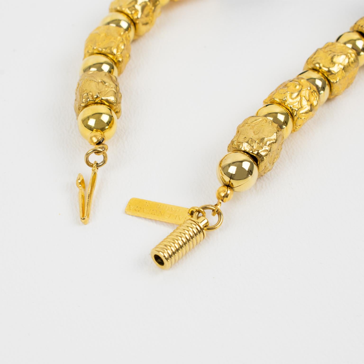 Collana dorata di Balenciaga con perline di resina lavica in vendita 3