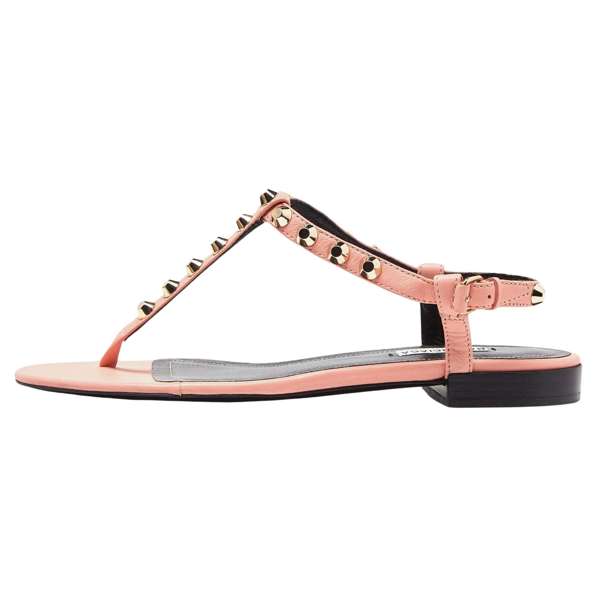 Balenciaga Peach/Black Leather Arena Thong Sandals Size 38 For Sale