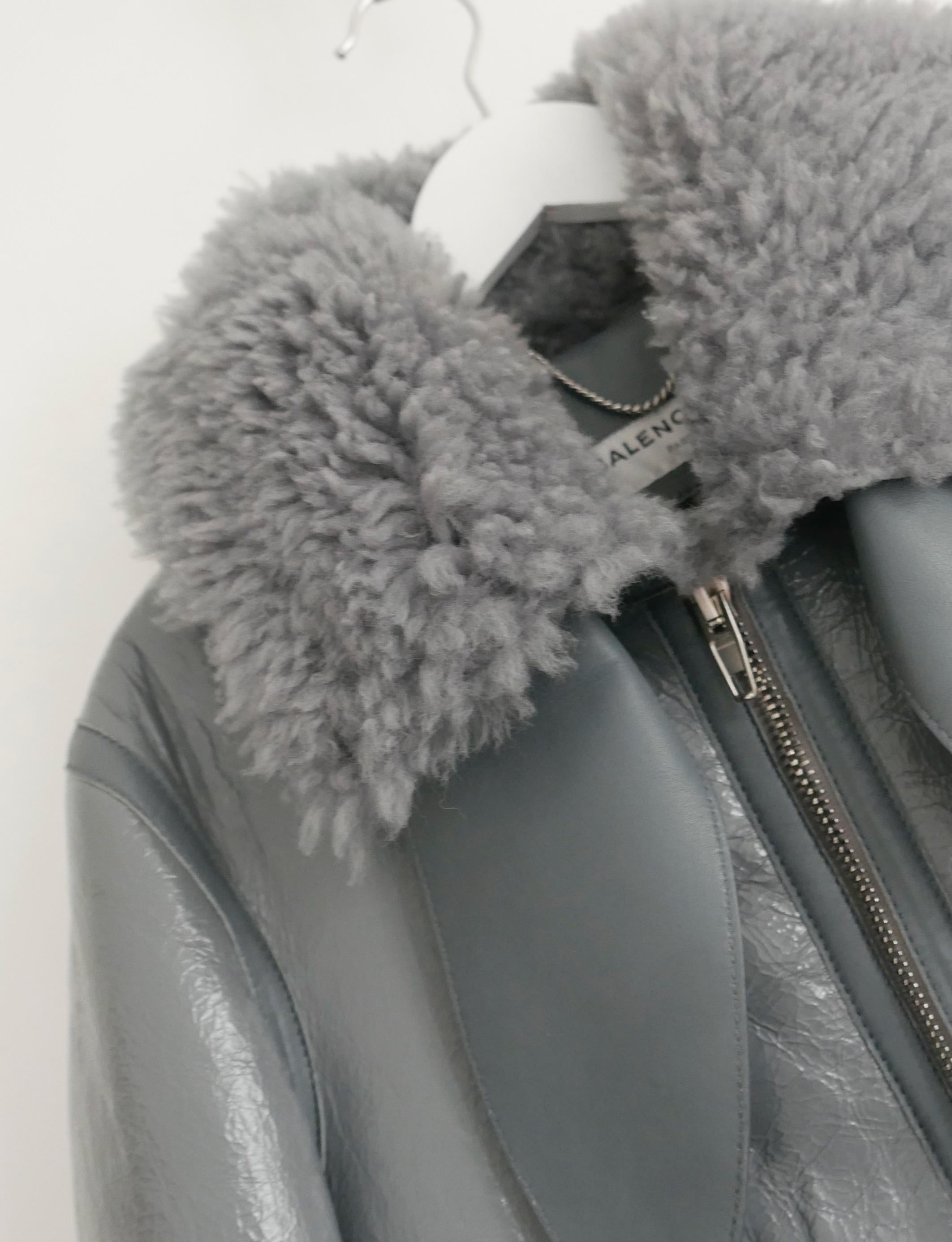 Balenciaga PF17 Grey Patent Leather Shearling Biker Jacket In New Condition For Sale In London, GB