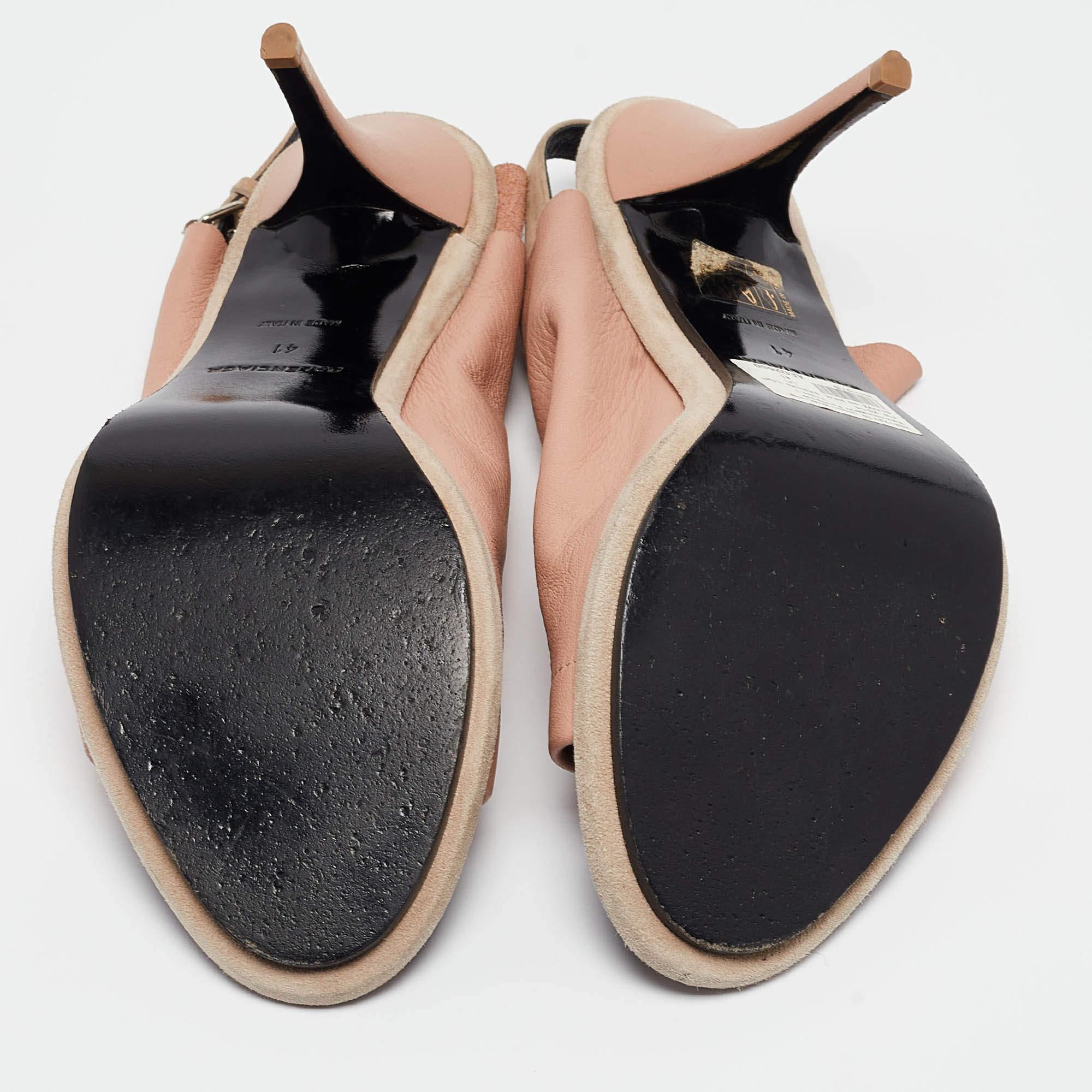 Balenciaga Sandali Glove in pelle e camoscio rosa/beige misura 41 in vendita 1