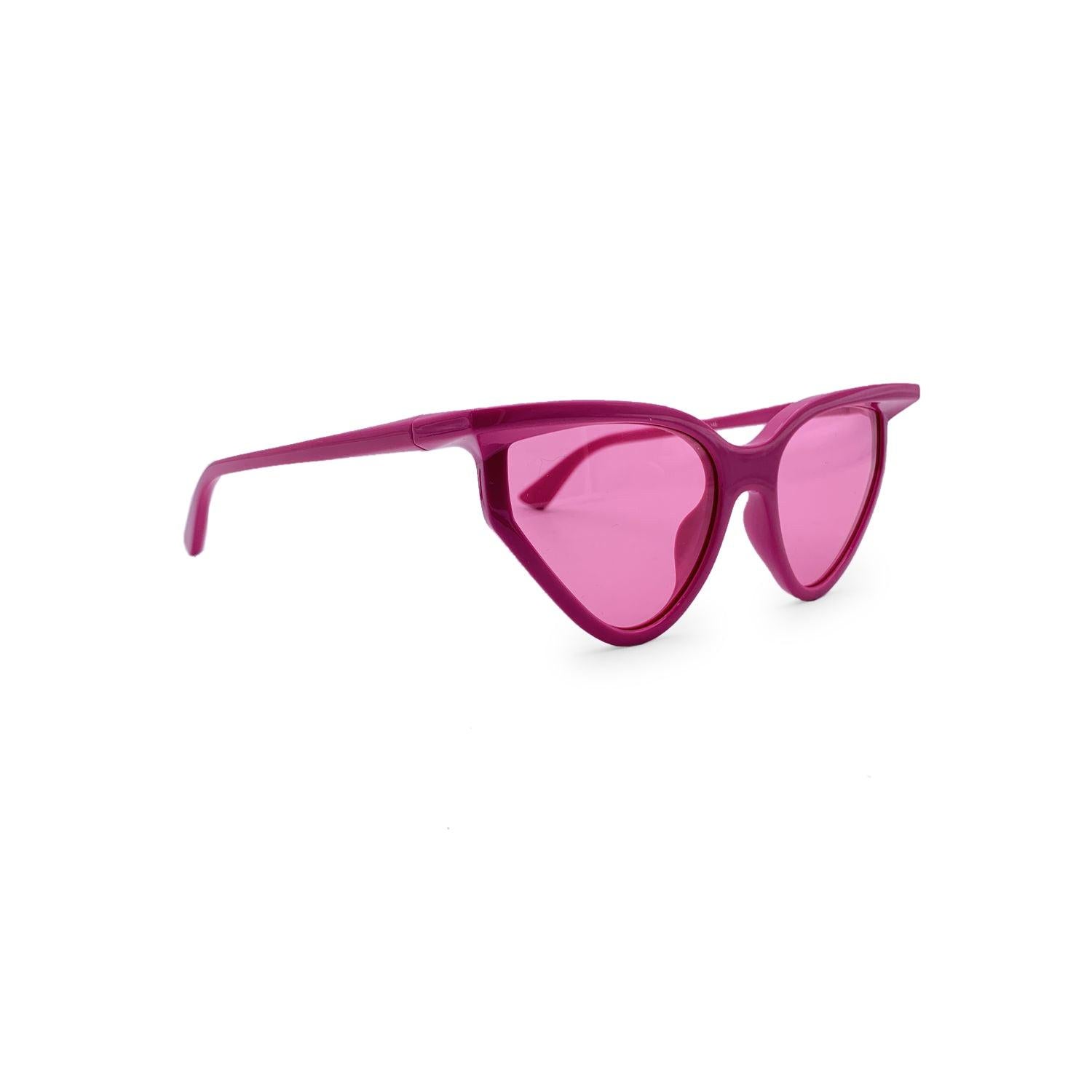 Balenciaga Pink Fuchsia Cat Eye Sunglasses BB0101S 56/19 140mm In Excellent Condition In Rome, Rome