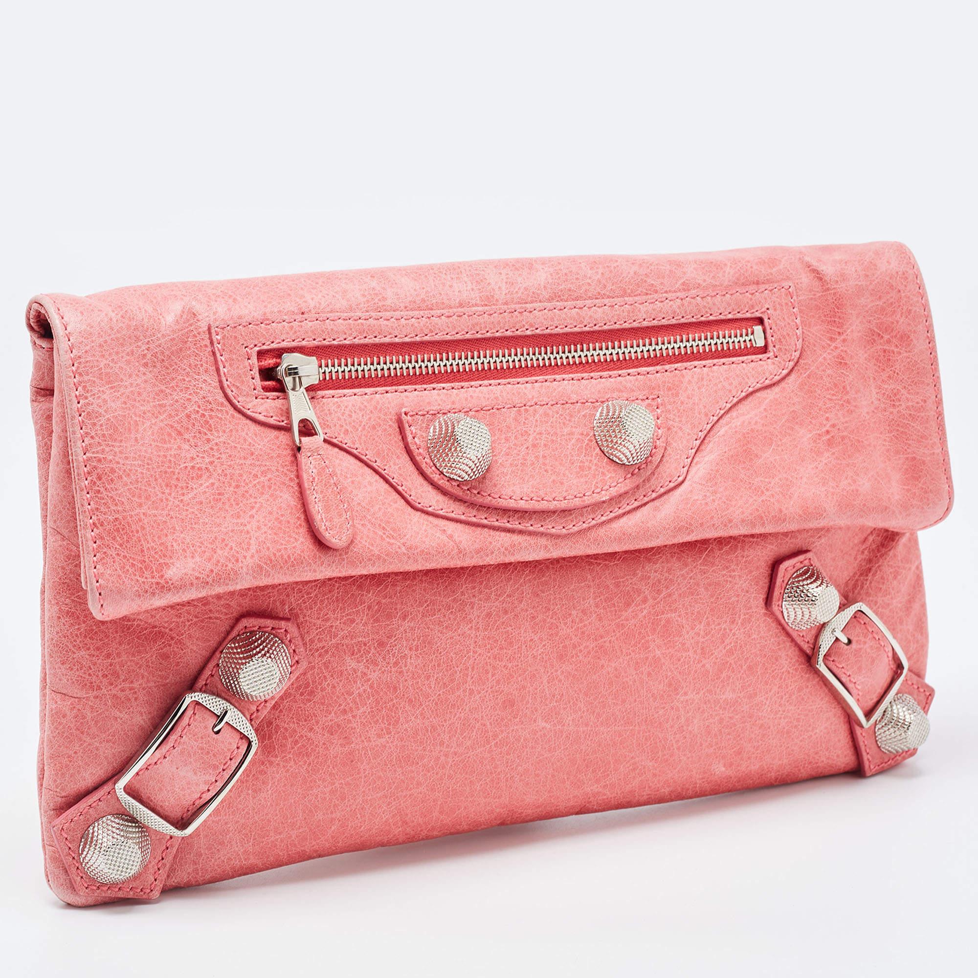 Balenciaga Pink Leather GSH Classic Envelope Clutch In Good Condition In Dubai, Al Qouz 2