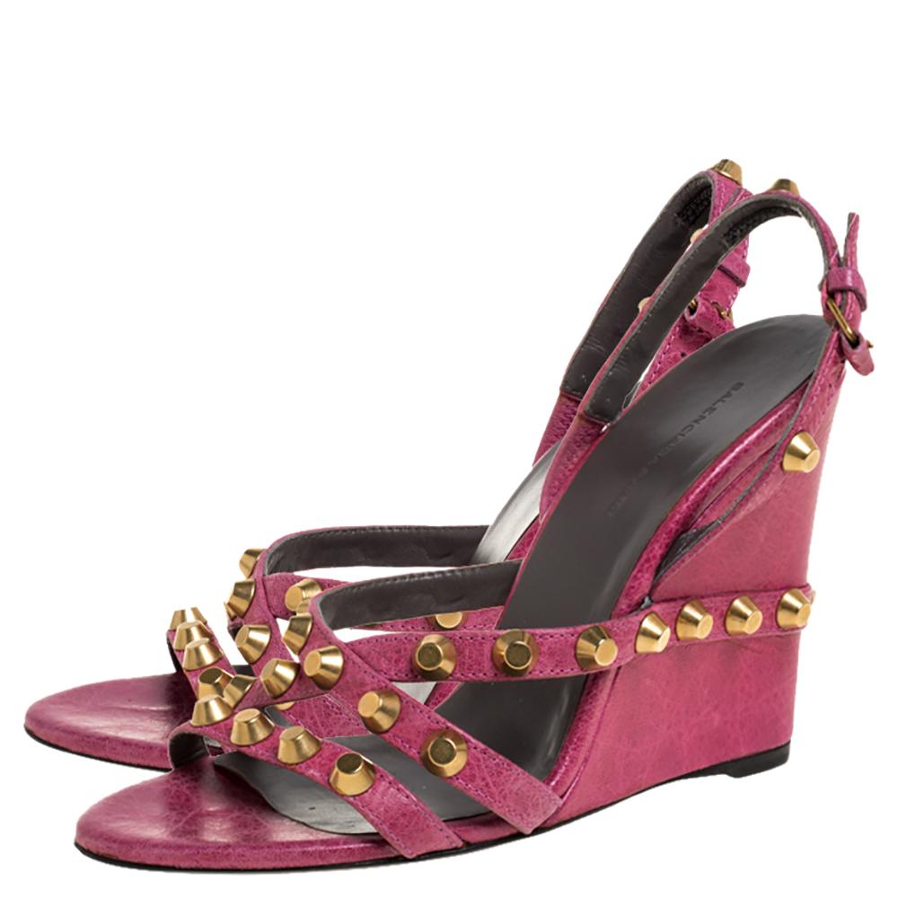 Balenciaga Pink Leather Studded Slingback Wedge Sandals Size 38.5 In Good Condition In Dubai, Al Qouz 2