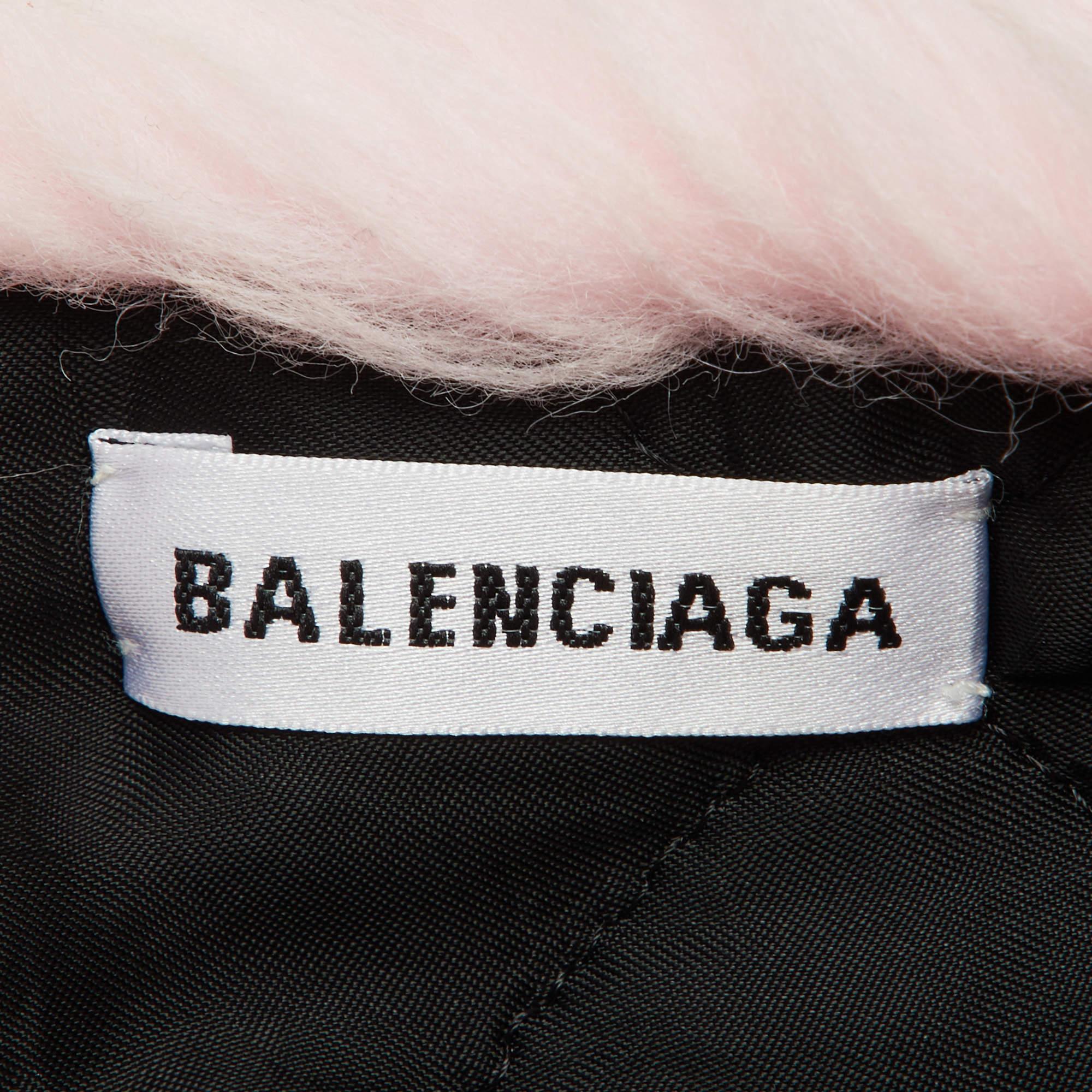 Women's Balenciaga Pink Logo Printed Faux Fur & Quilted Detail Stole For Sale