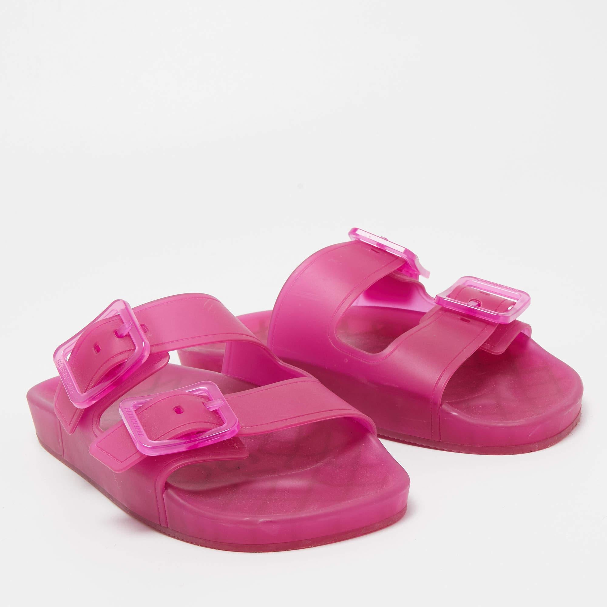 Balenciaga Pink Rubber Double Buckle Detail Flat Sandals Size 38 For Sale 1