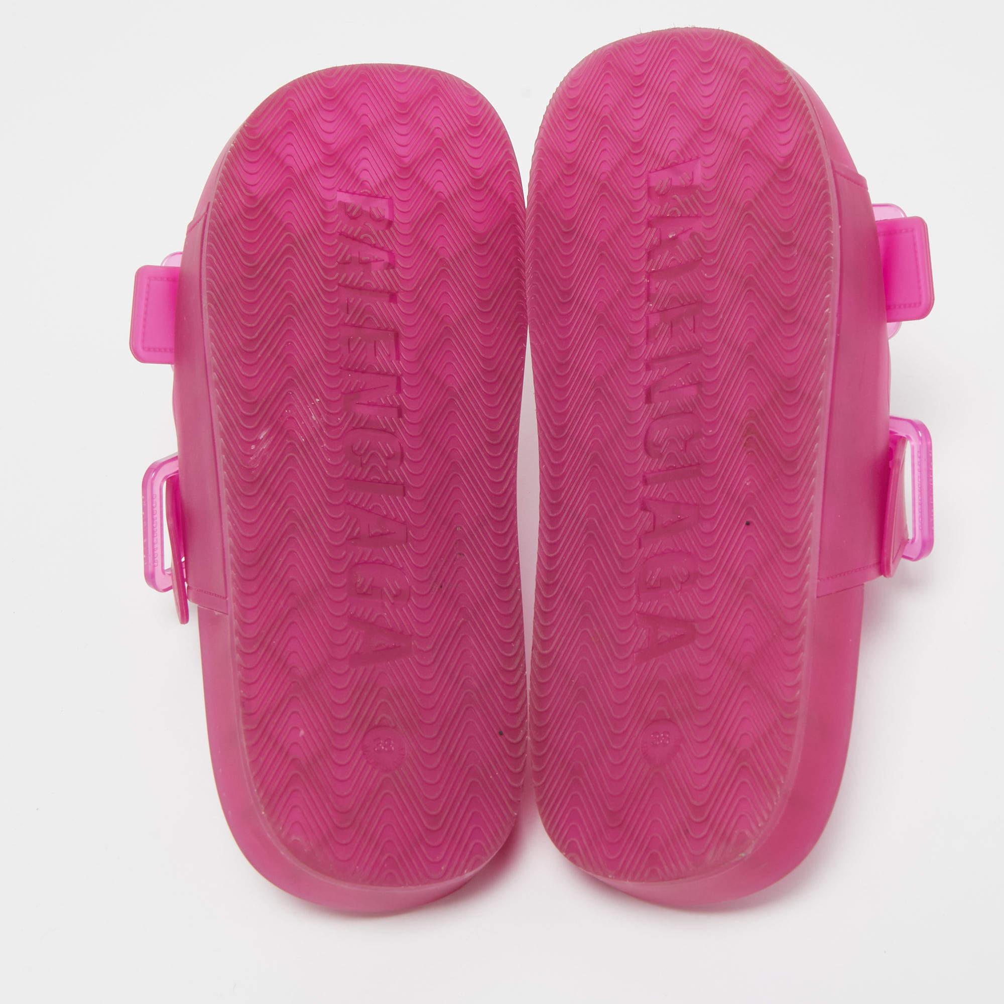 Balenciaga Pink Rubber Double Buckle Detail Flat Sandals Size 38 For Sale 5