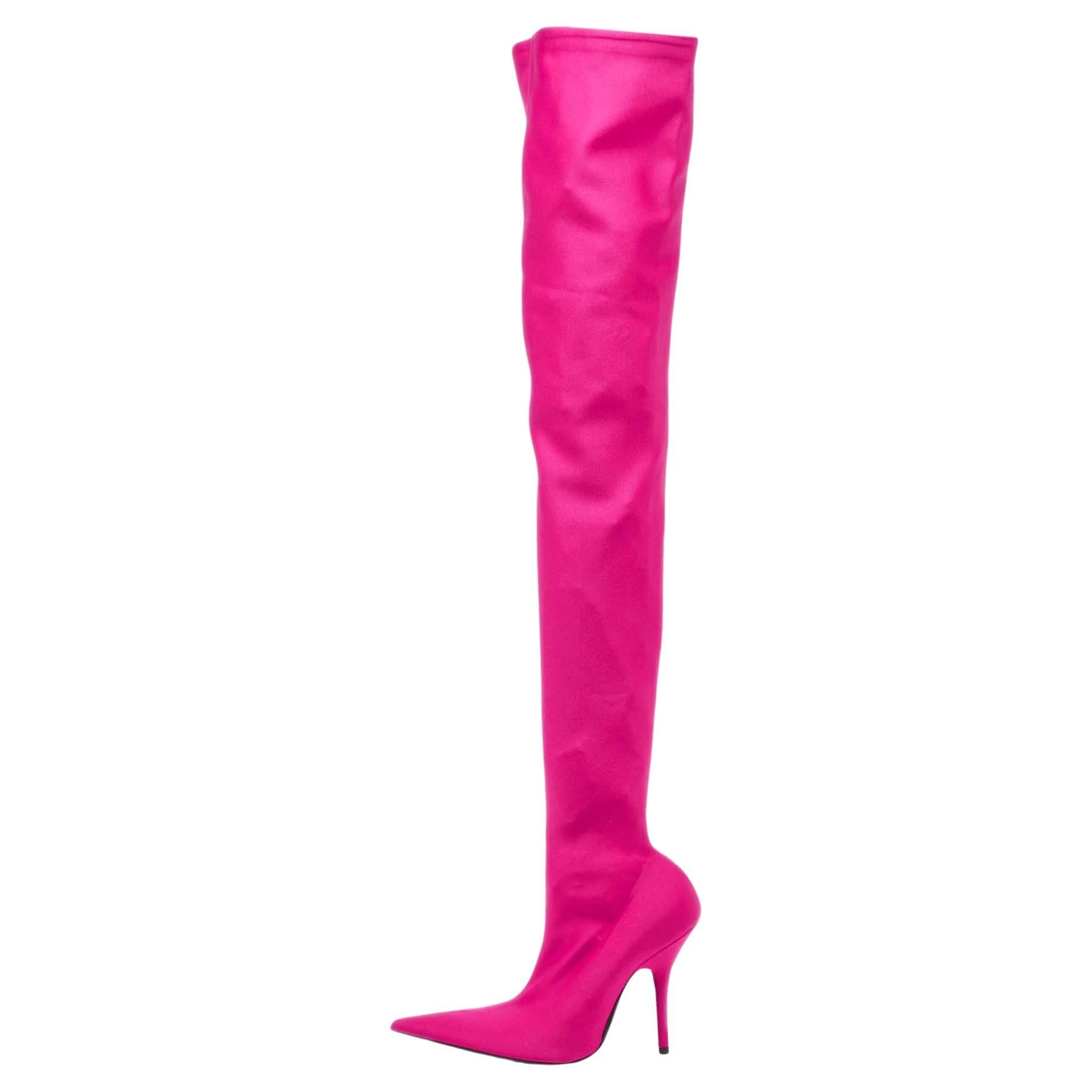 Balenciaga Overknee-Stiefel aus rosa Satin mit Messer Größe 37 im Angebot