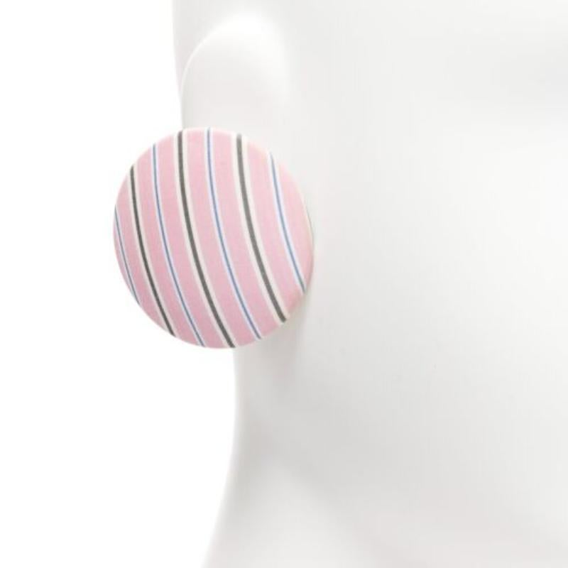 Orecchini con borchie in tessuto a righe rosa di Balenciaga Set 3 In condizioni buone in vendita a Hong Kong, NT