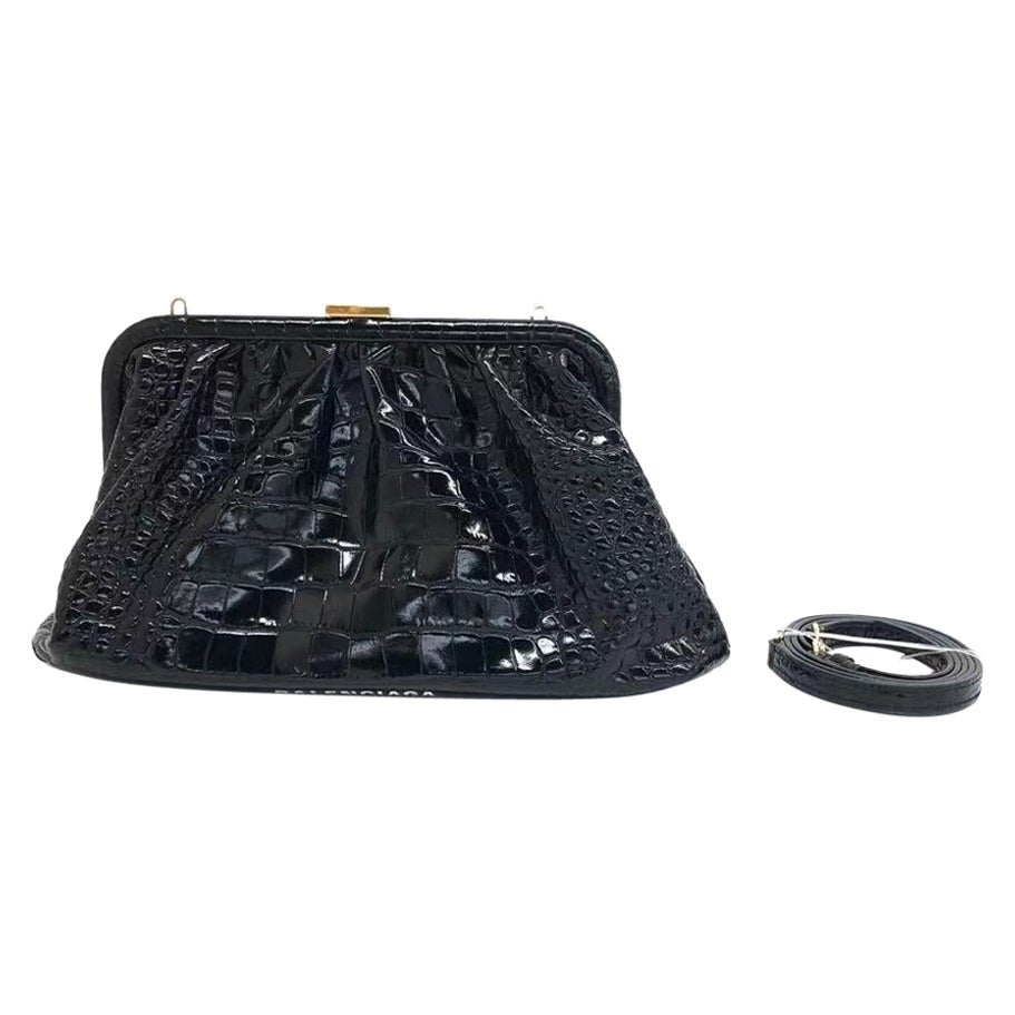 Balenciaga - Pochette en cuir de veau brillant à motif de crocodile noir avec bandoulière