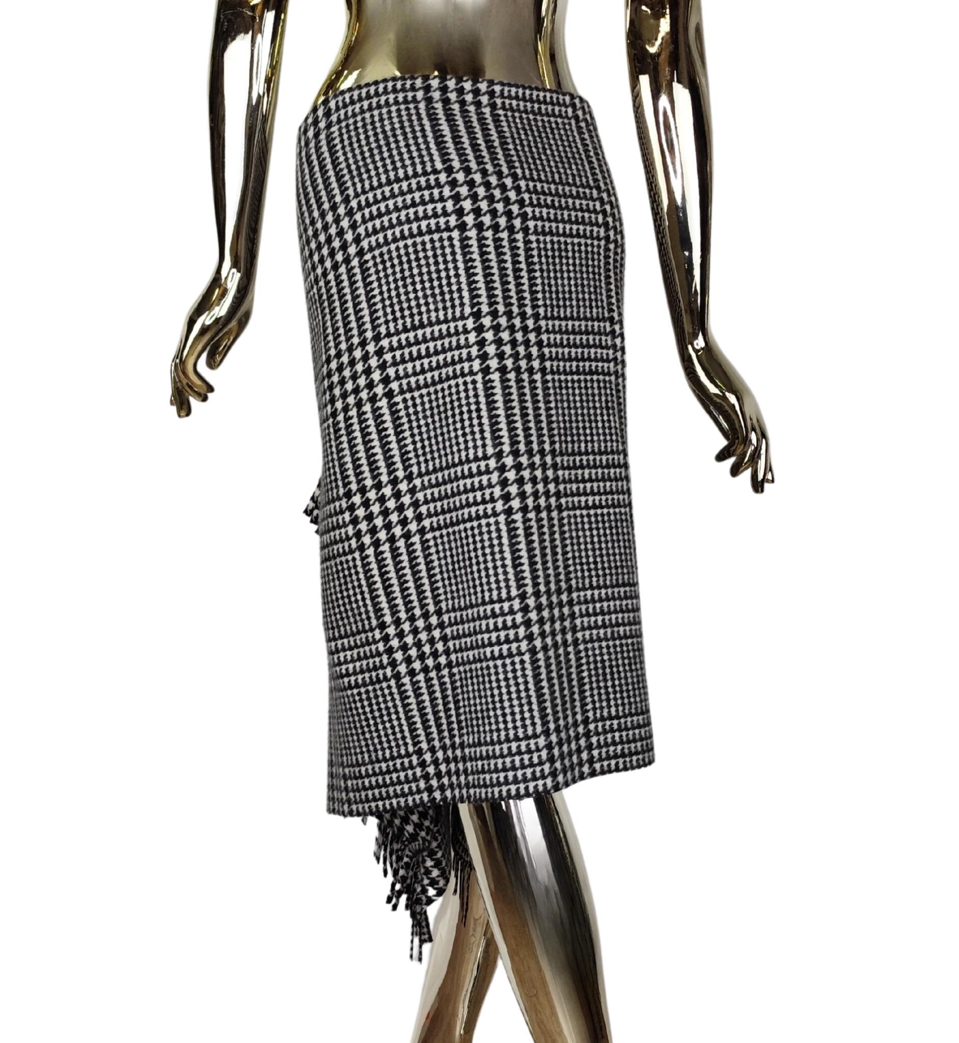 Balenciaga pre-fall 2018 tartan fringed skirt For Sale 1