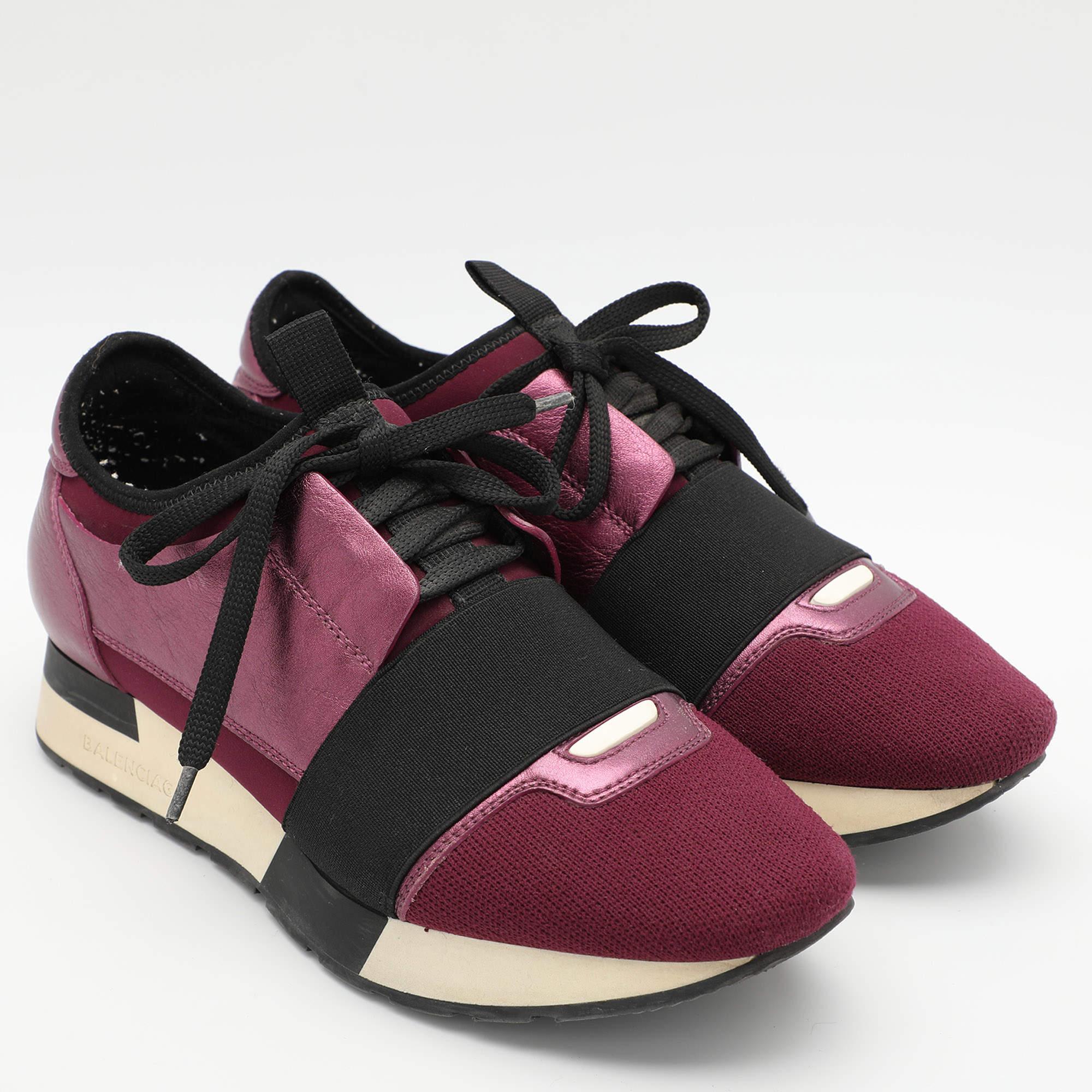 Balenciaga Zapatillas Race Runner de tejido de punto morado y piel Talla 36 en Bueno estado para la venta en Dubai, Al Qouz 2