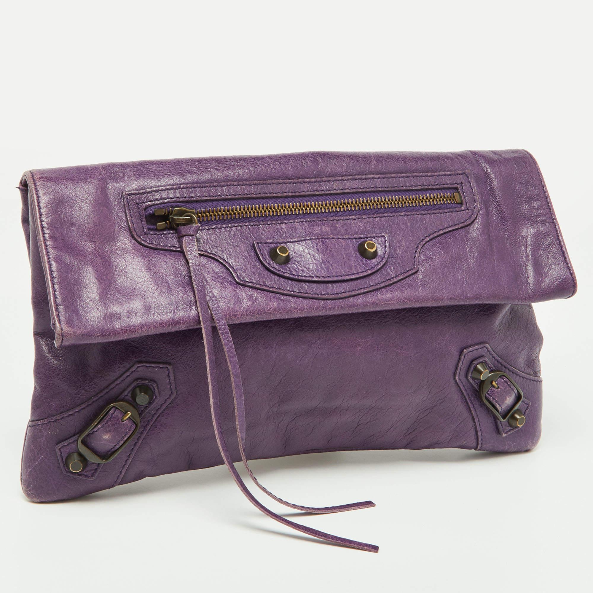 Balenciaga Purple Leather Classic Envelope Clutch In Good Condition In Dubai, Al Qouz 2