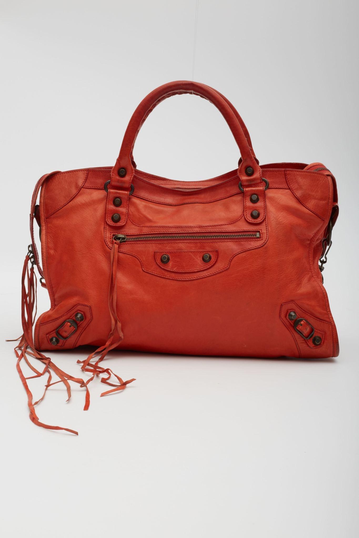 Balenciaga Red Agneau Classic Hardware City Bag In Good Condition In Montreal, Quebec